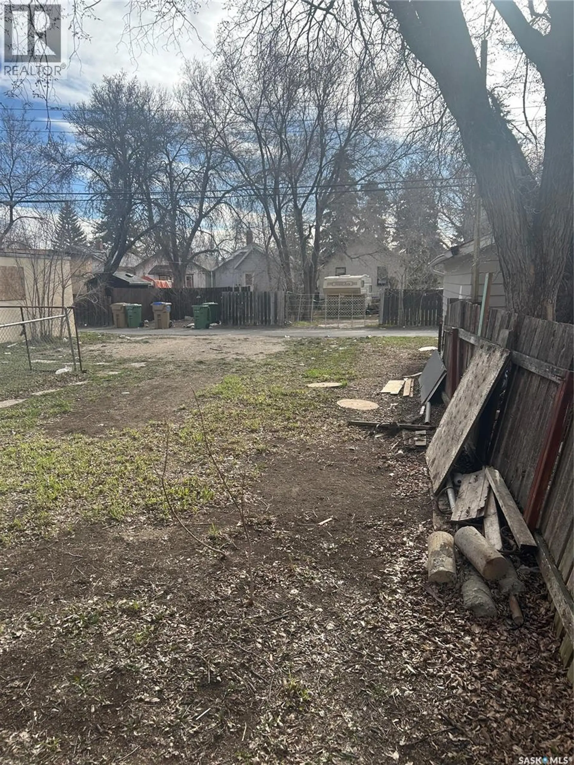 1133 Elphinstone STREET - Image 3