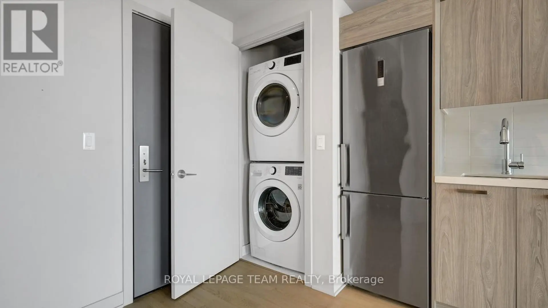 #1206 203 CATHERINE STREET - Image 9