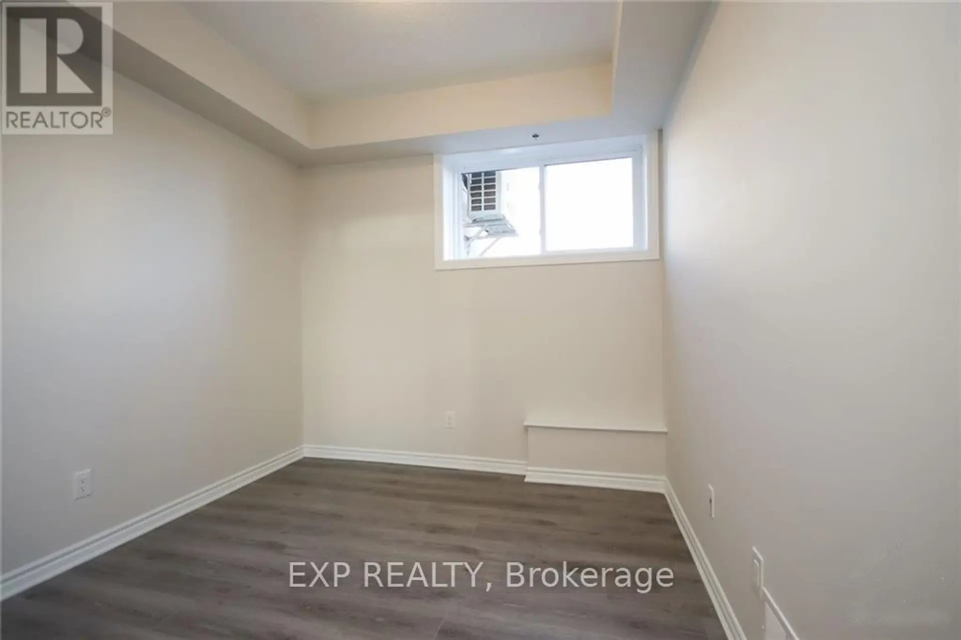 808 MIKINAK ROAD - Image 11
