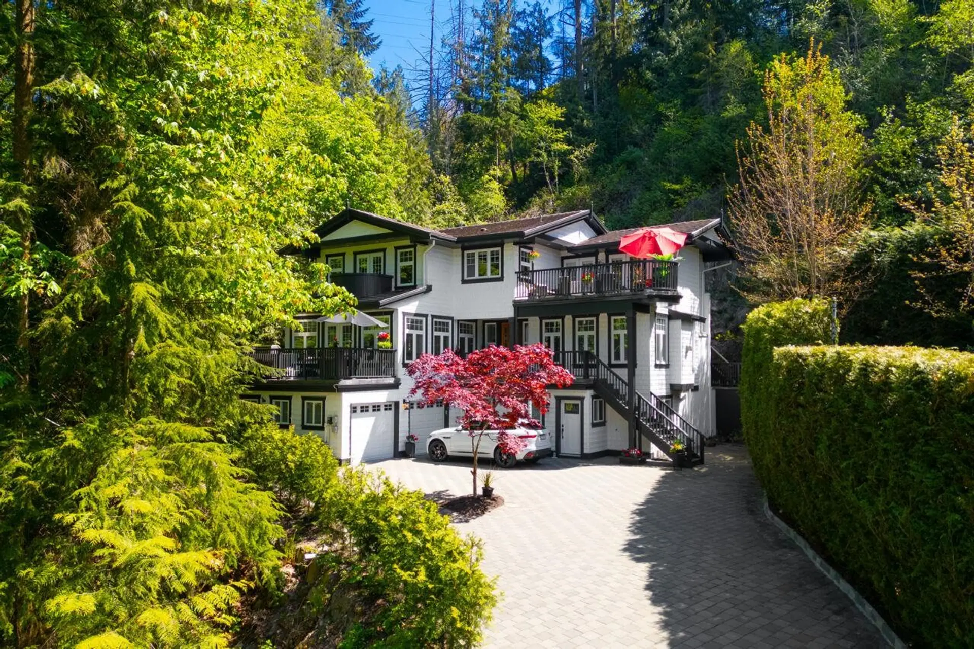 Property at 5671 Westport Road, West Vancouver, BC
