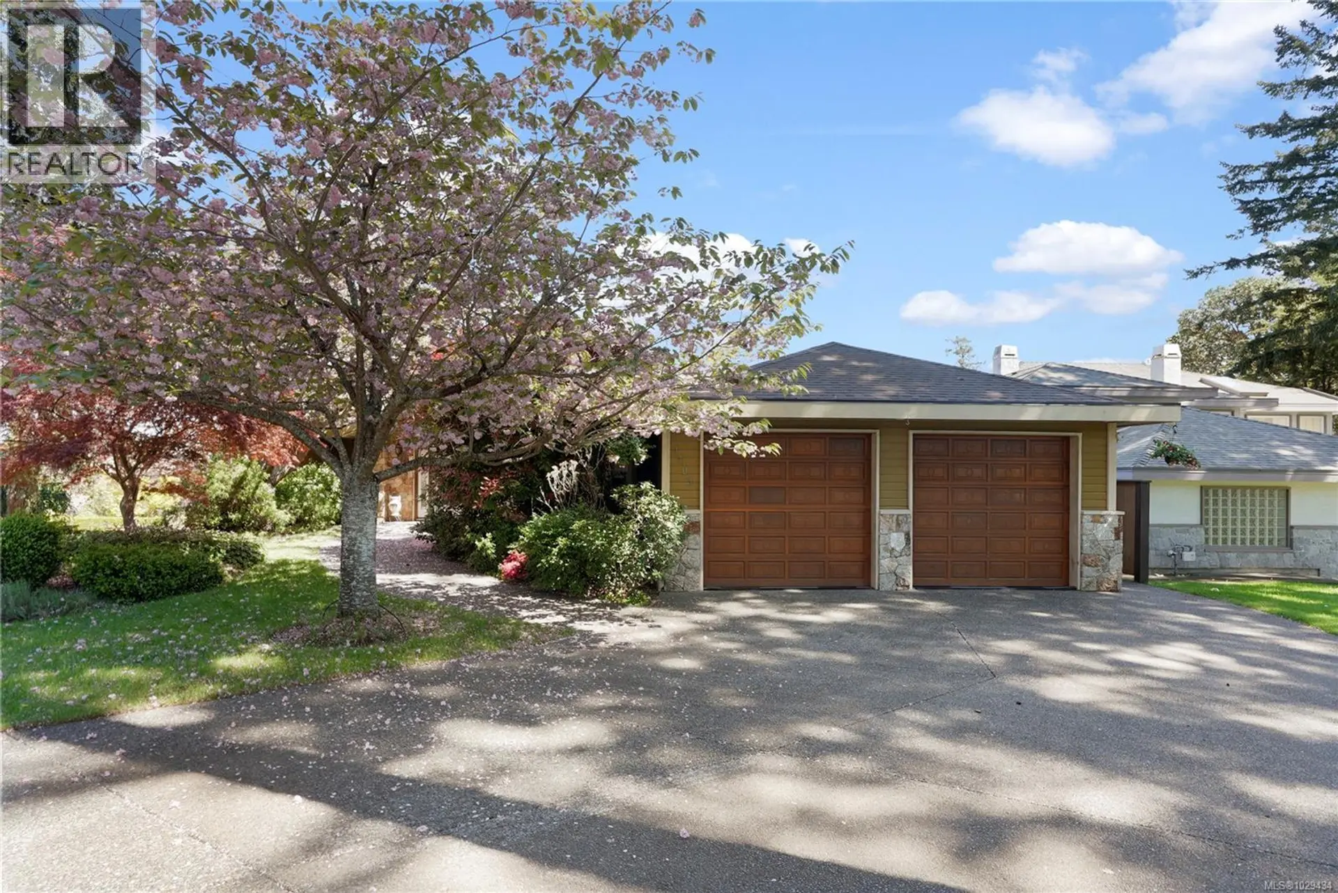 Property at 4405 Moonlight Lane, Saanich, BC