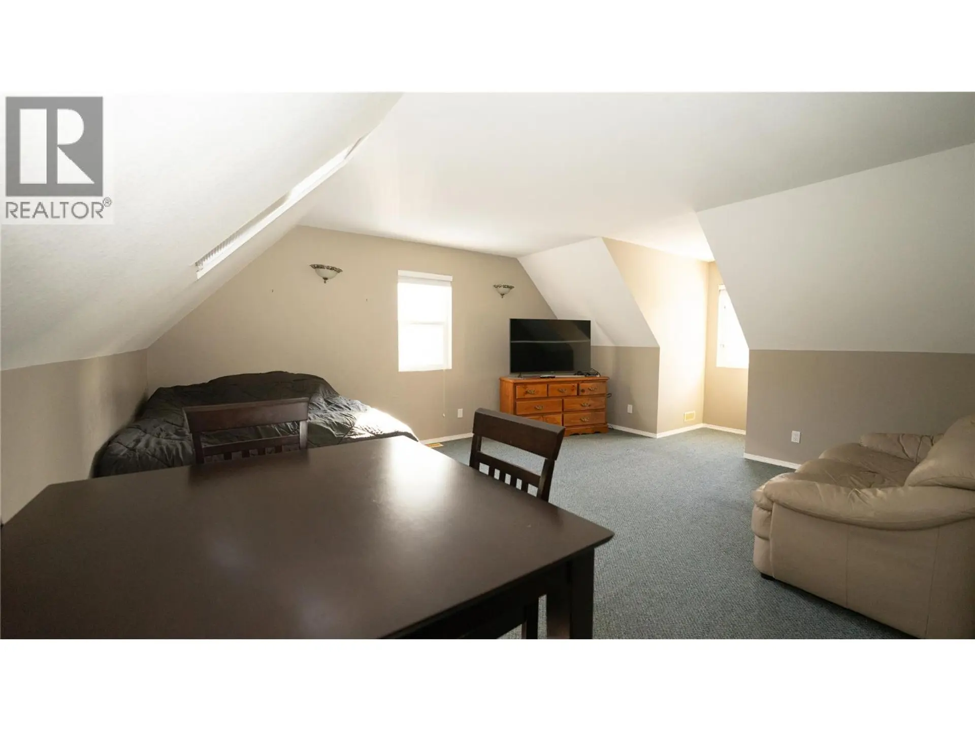 401 Gillis Avenue - Image 6