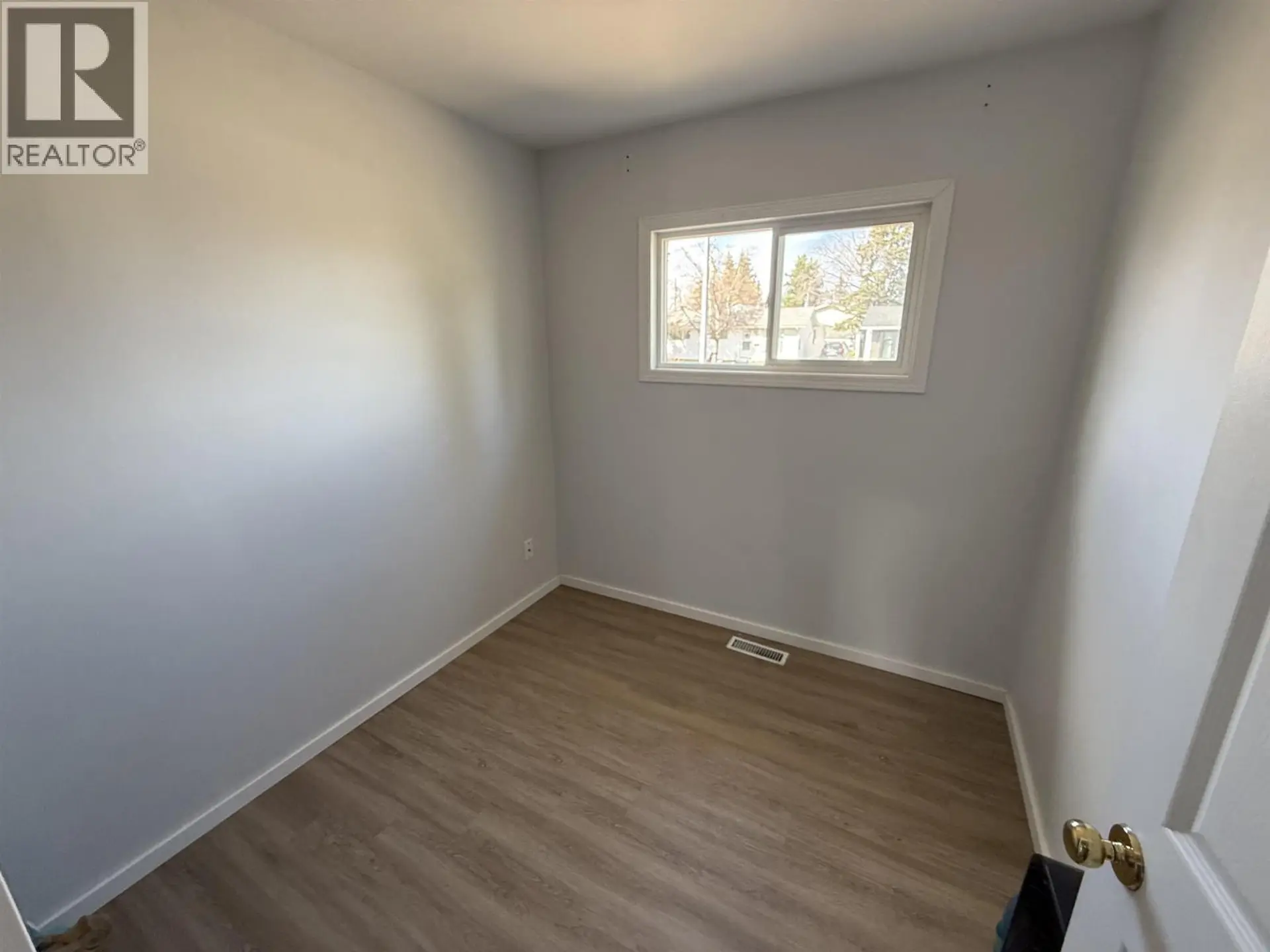 8111 E 97 AVENUE - Image 8