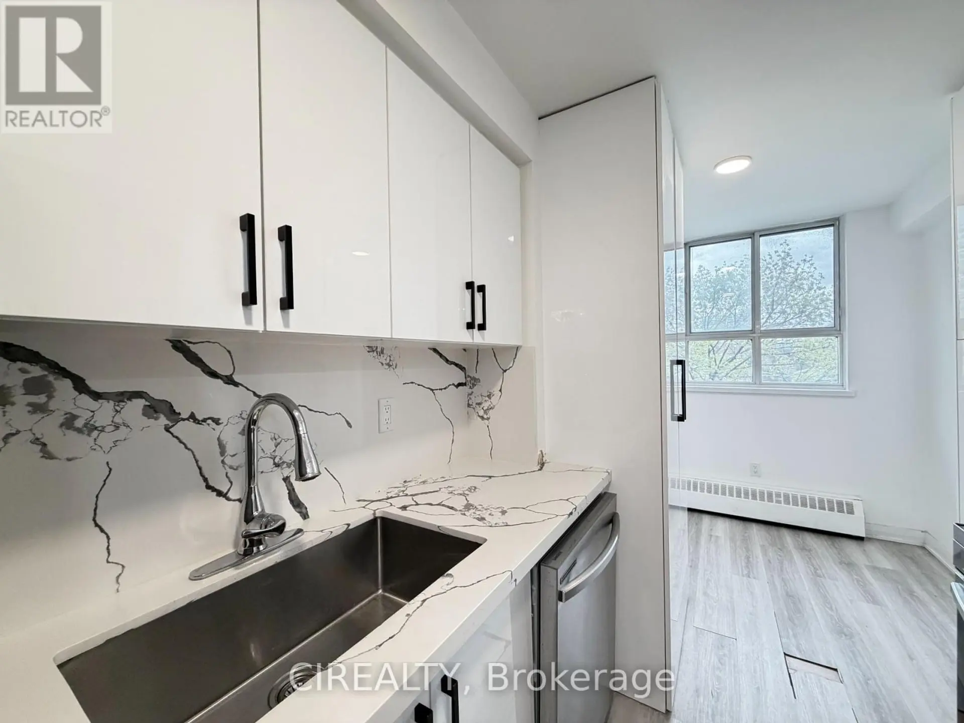 #411 1615 BLOOR STREET - Image 4