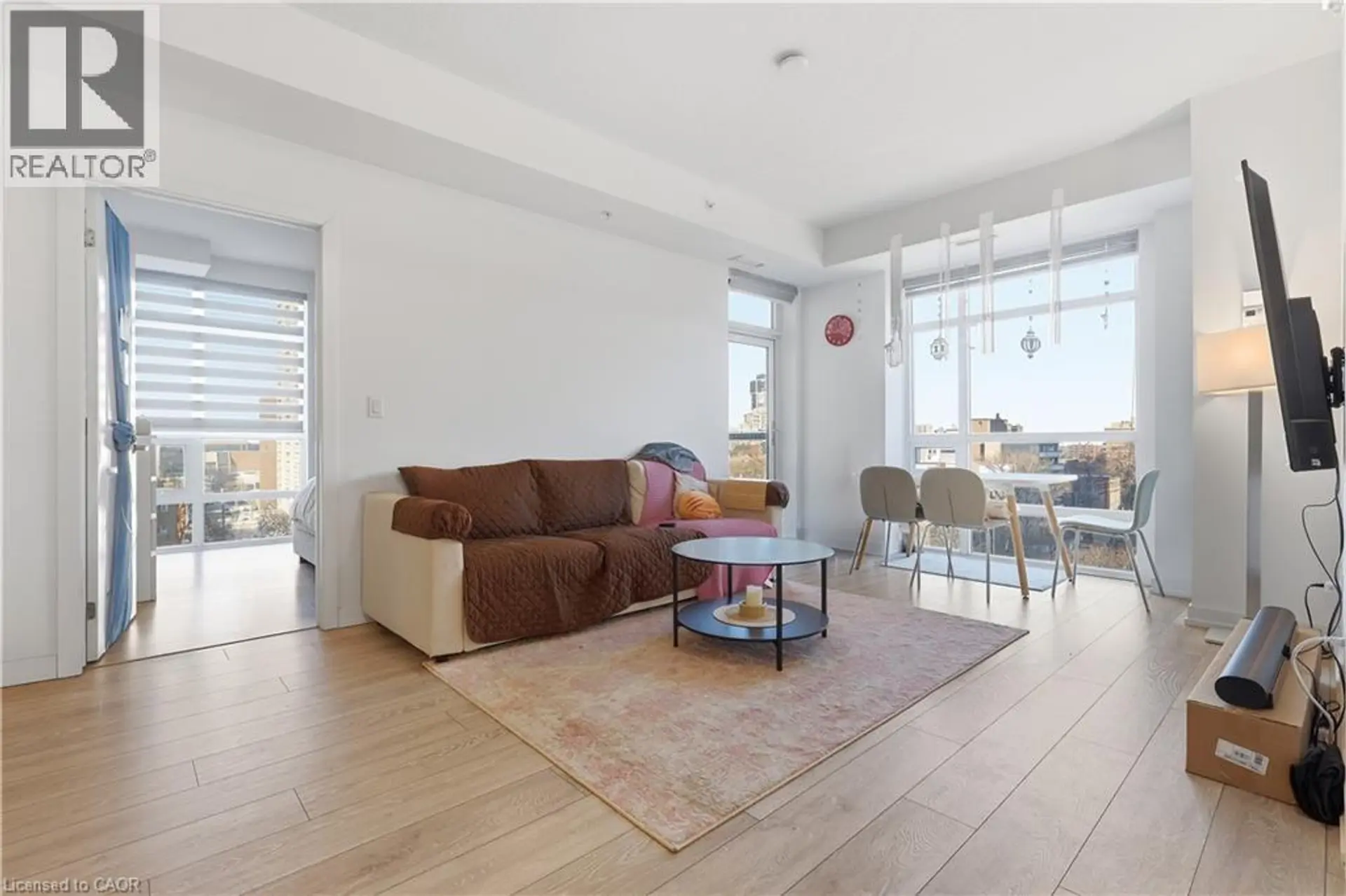 #807 81 ROBINSON Street - Image 5