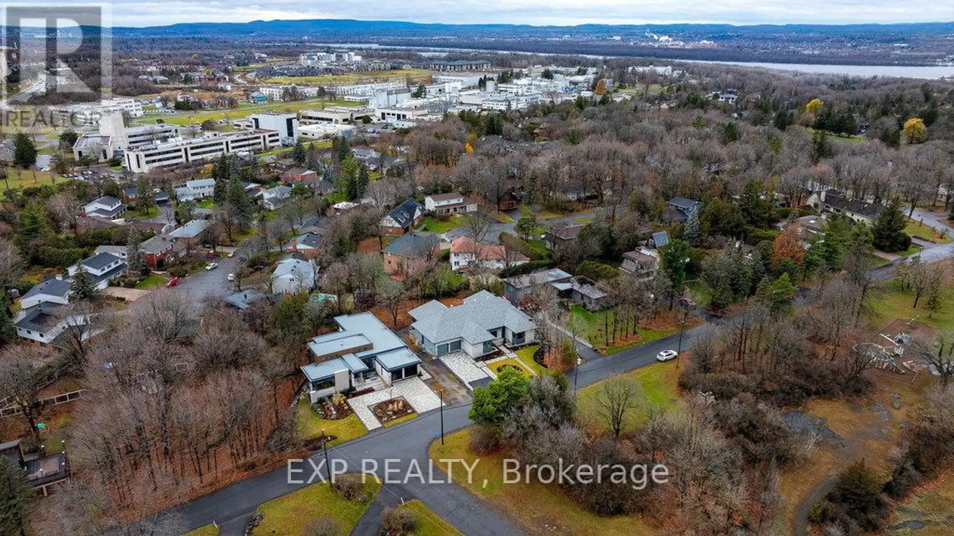 32 CLOVELLY ROAD - Image 13