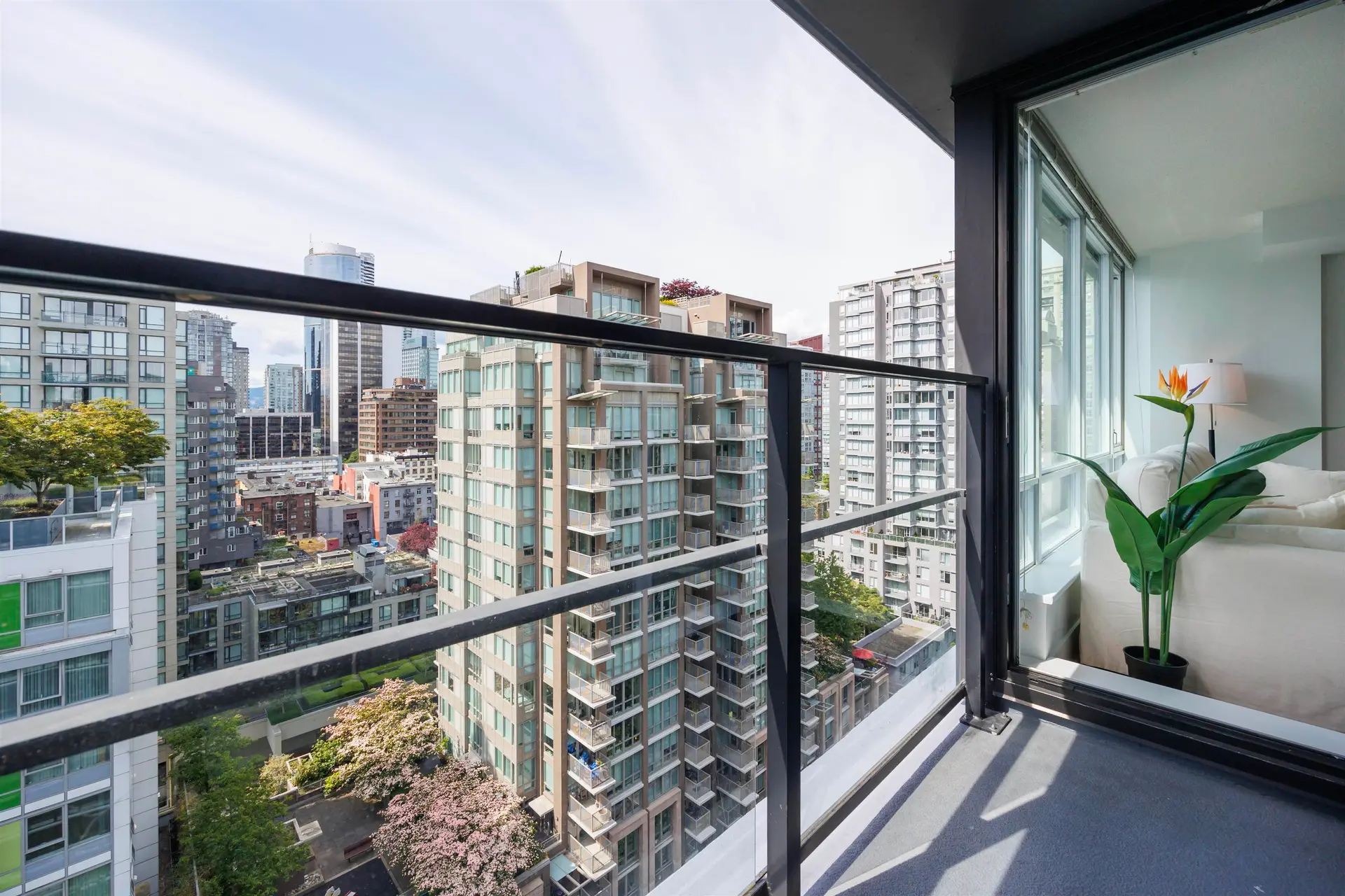 #1704 1088 Richards Street - Image 14