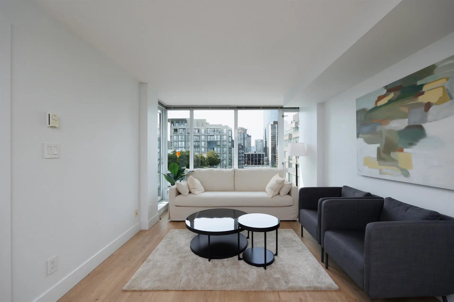 #1704 1088 Richards Street - Image 4