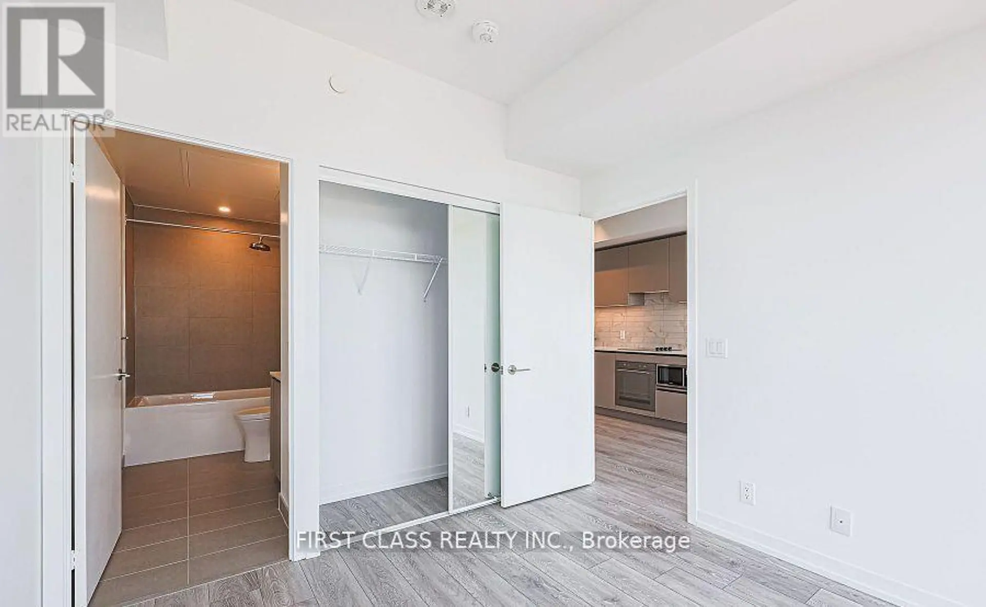#3215 55 MERCER STREET - Image 1