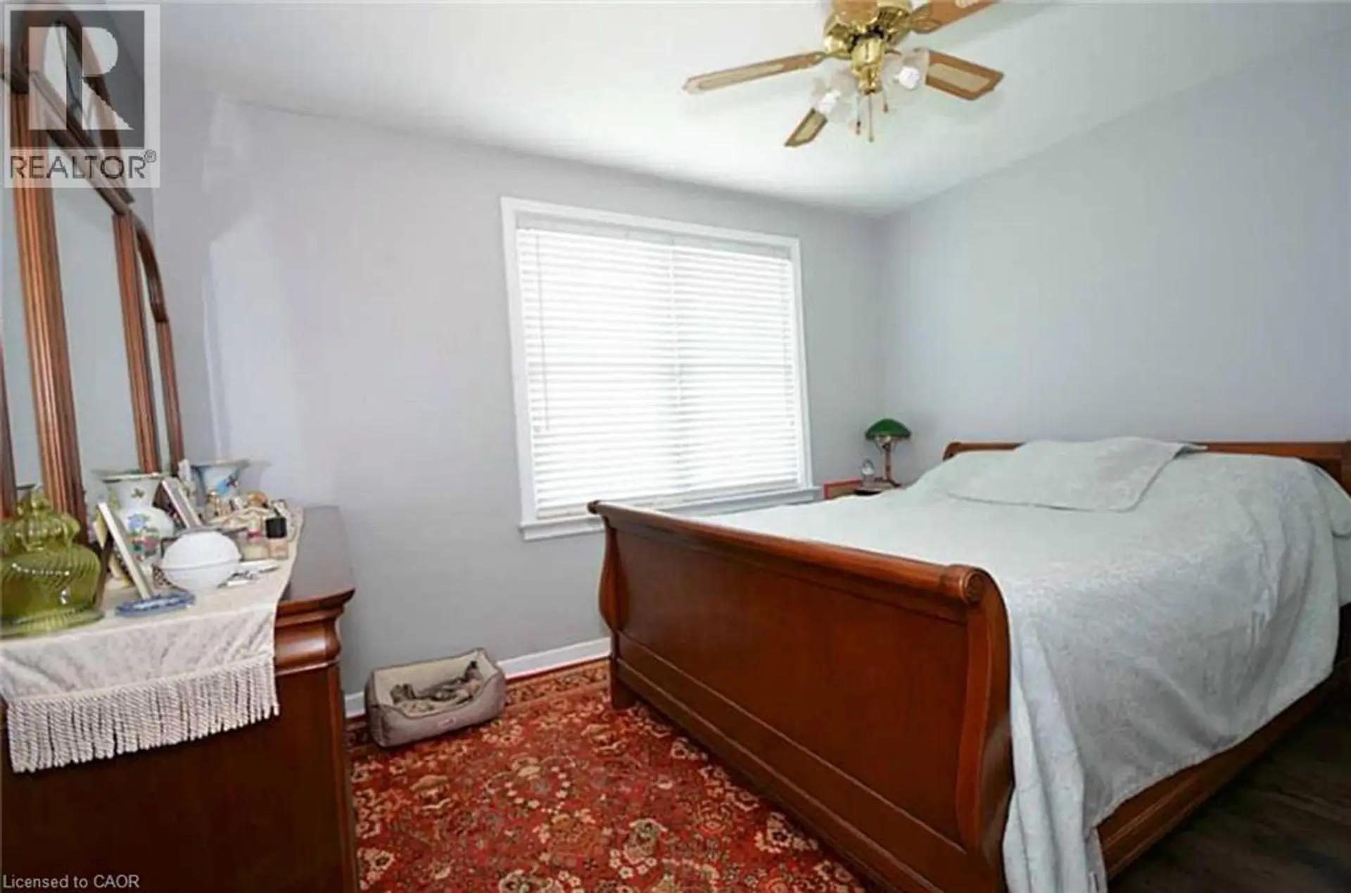 469 SCARSDALE Crescent - Image 5