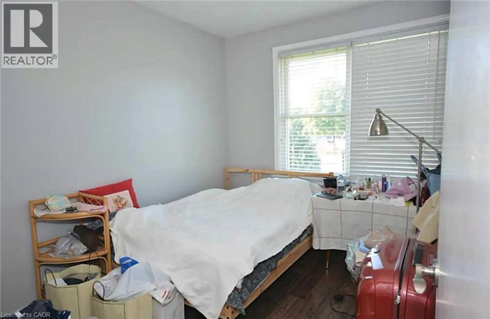 469 SCARSDALE Crescent - Image 6