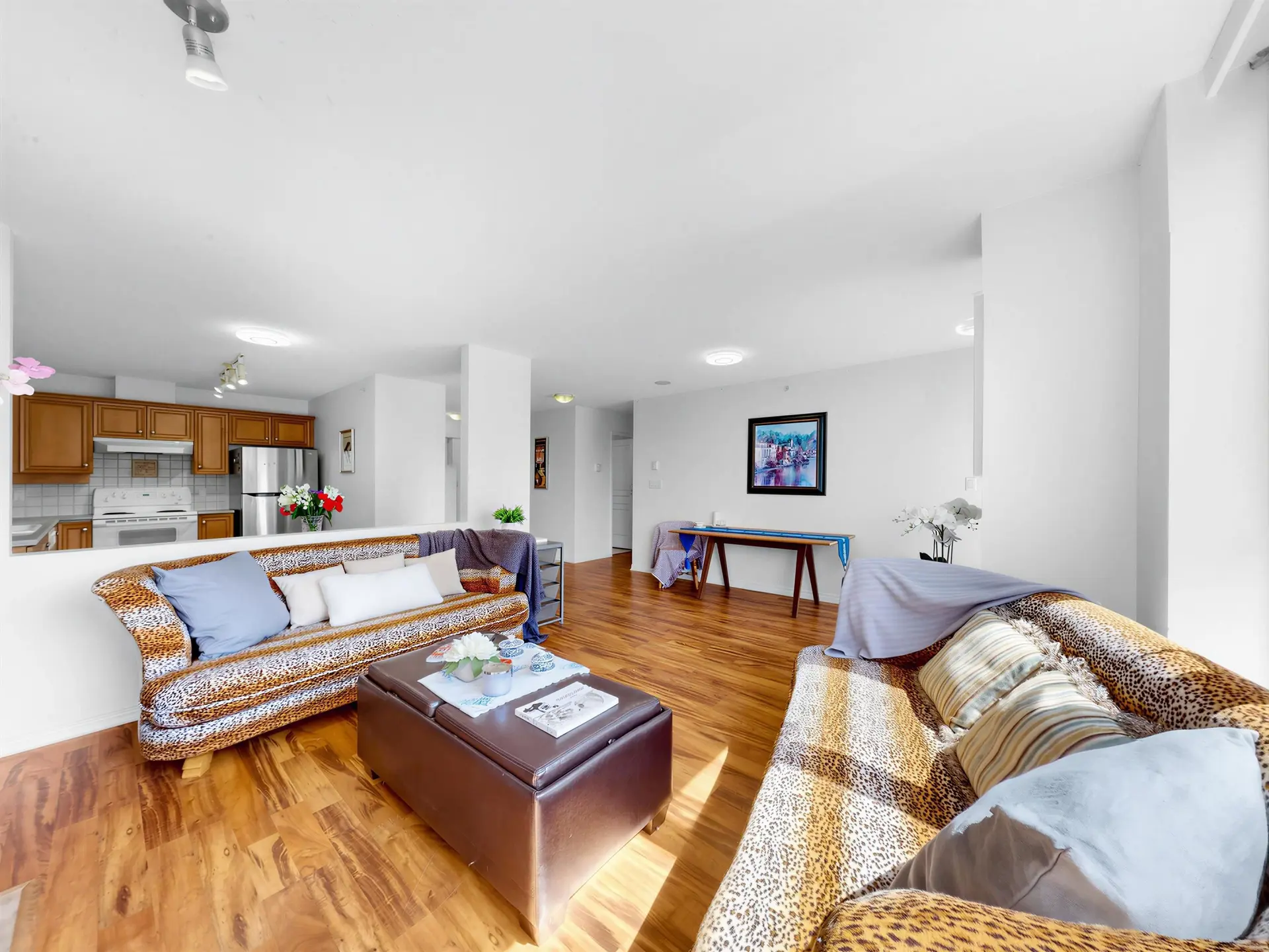 #707 5639 Hampton Place - Image 6