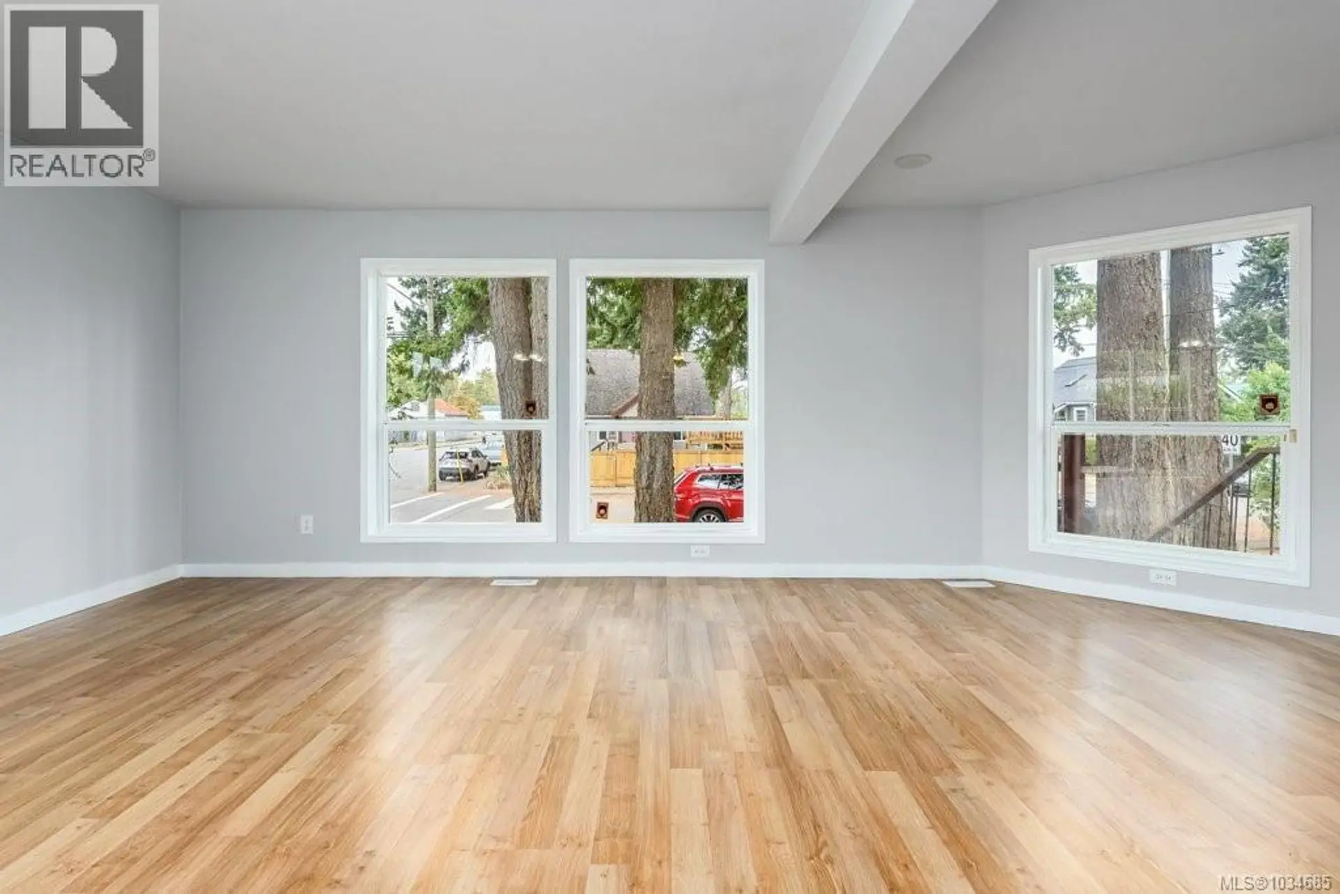 792 12th St - Image 5