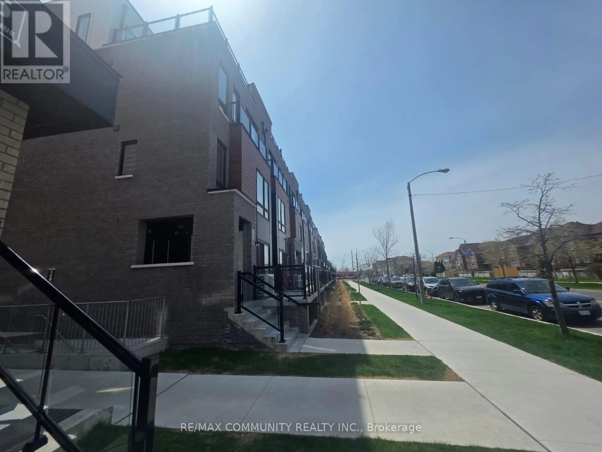 #23 245 MCLEVIN AVENUE - Image 3