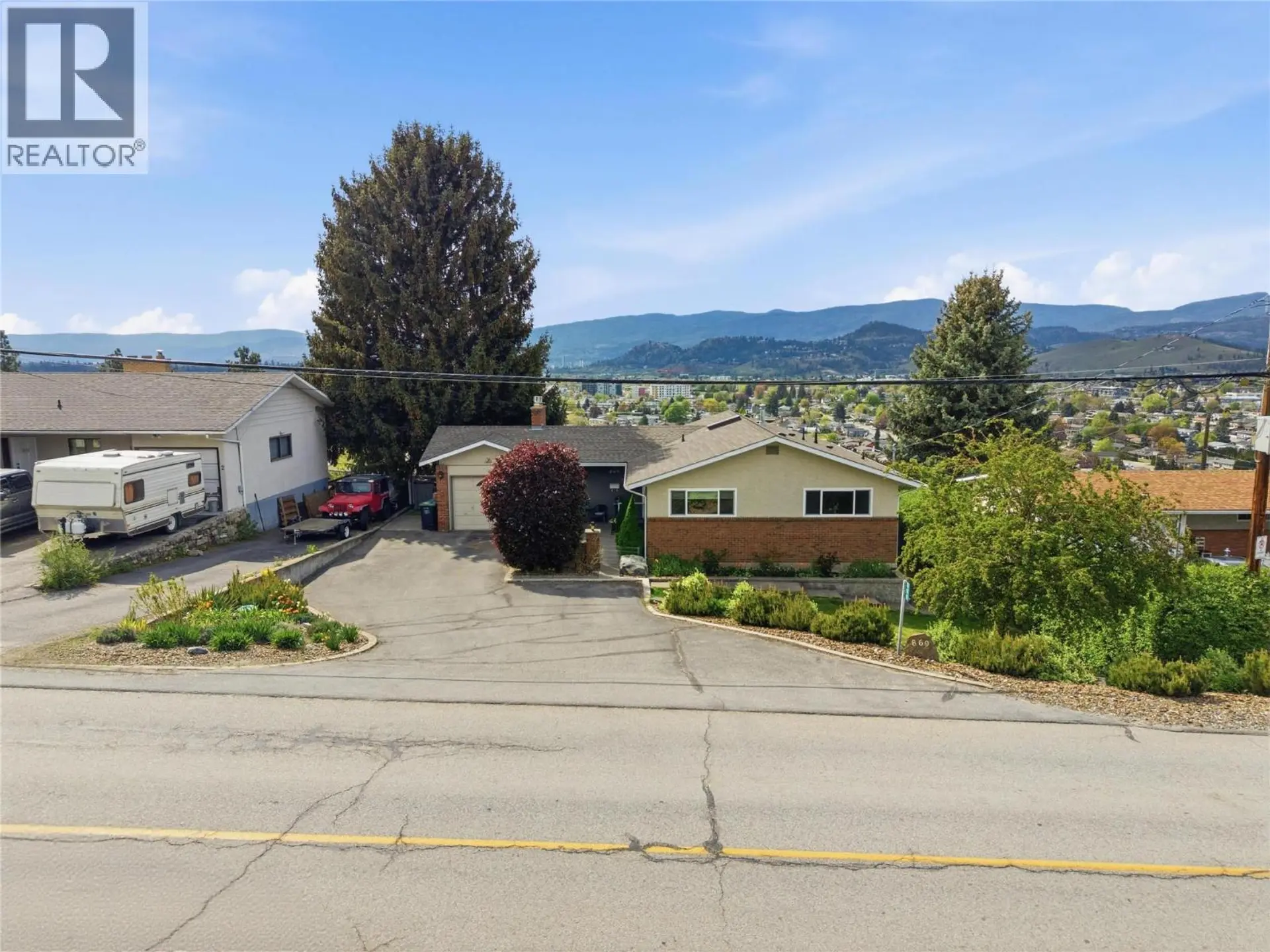 Property at 869 McKenzie Road, Kelowna, BC