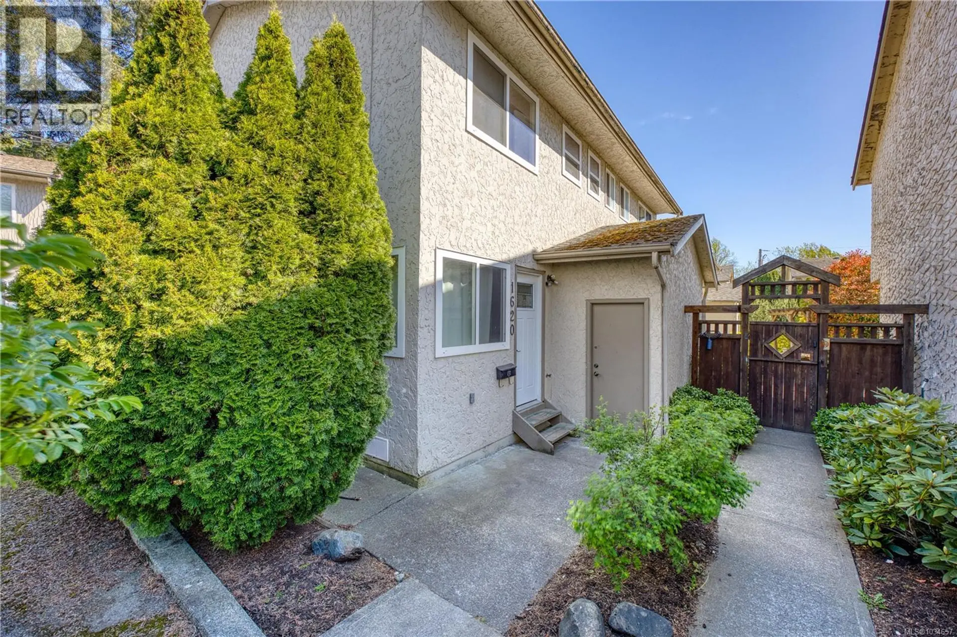 Property at 1620 Fuller St, Nanaimo, BC