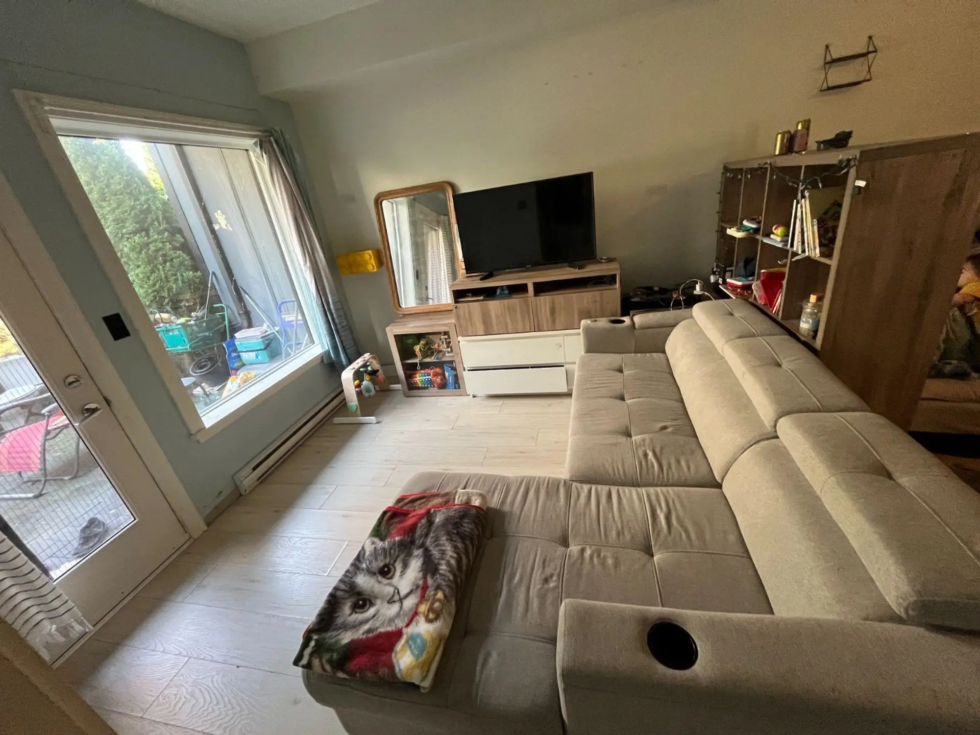 #105 6588 Elgin Avenue - Image 4