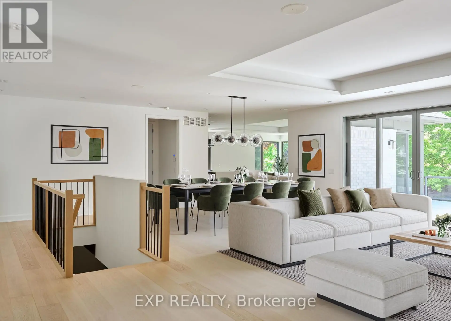 26 CLOVELLY ROAD W - Image 4