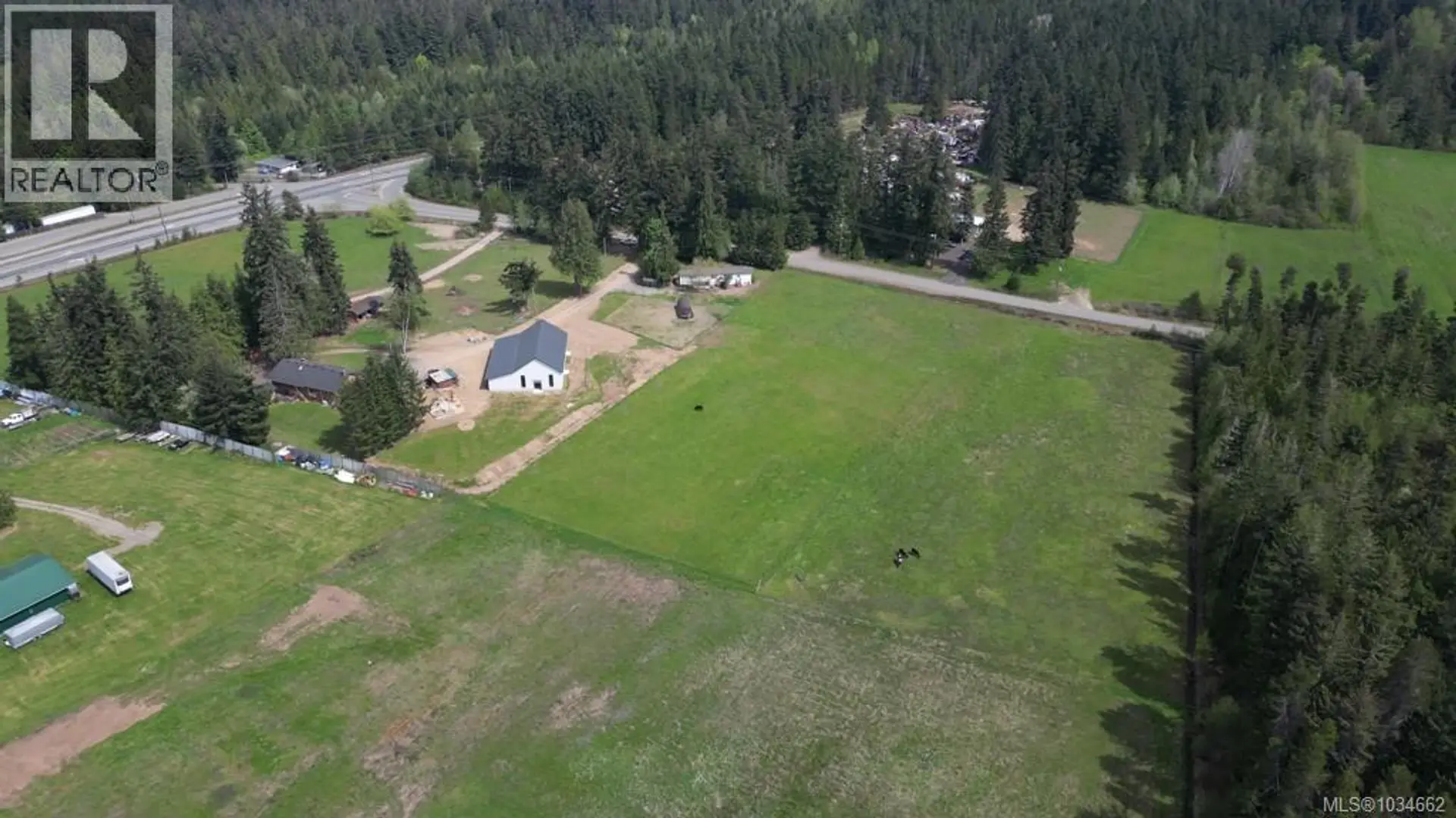 Property at 981 Pratt Rd, Qualicum Beach, BC