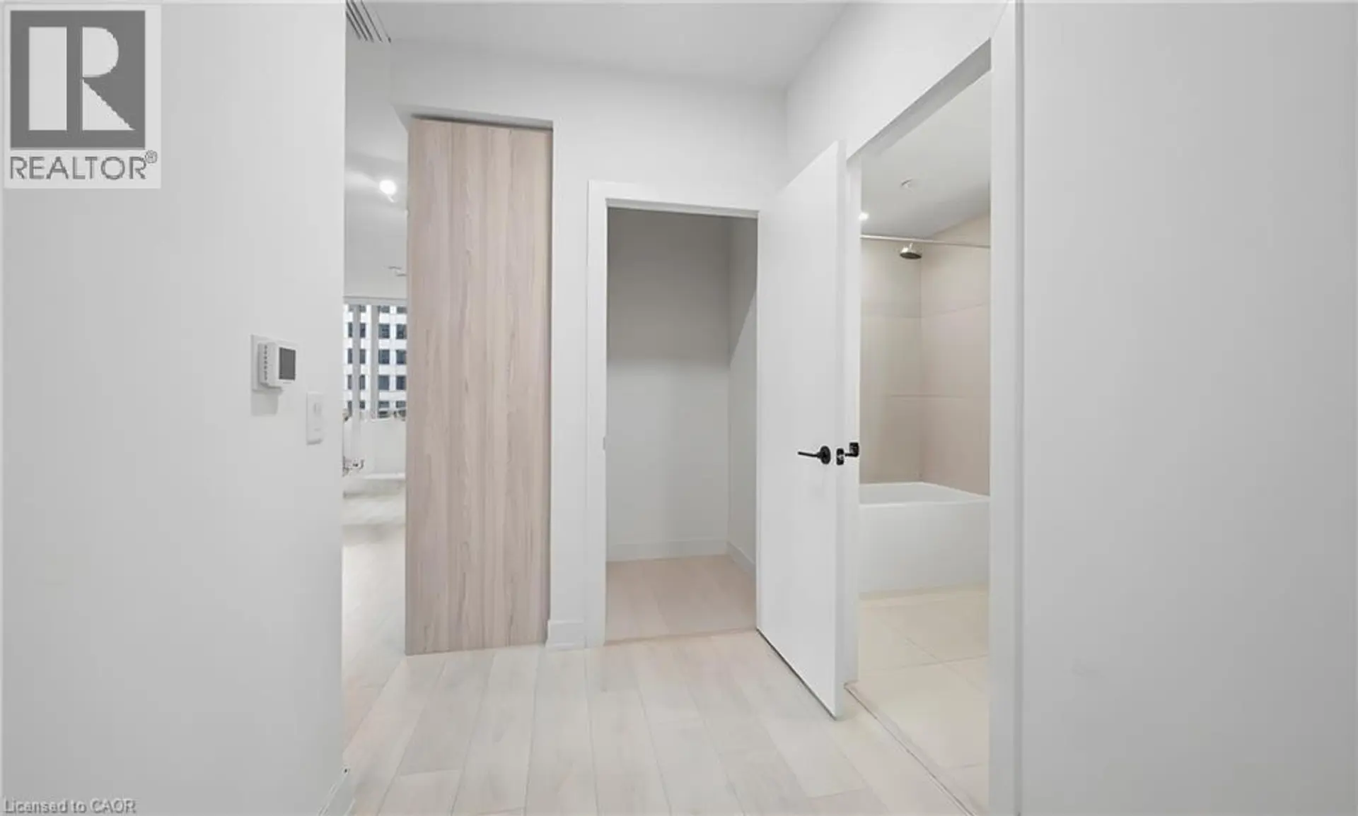 #620 15 MERCER Street - Image 12