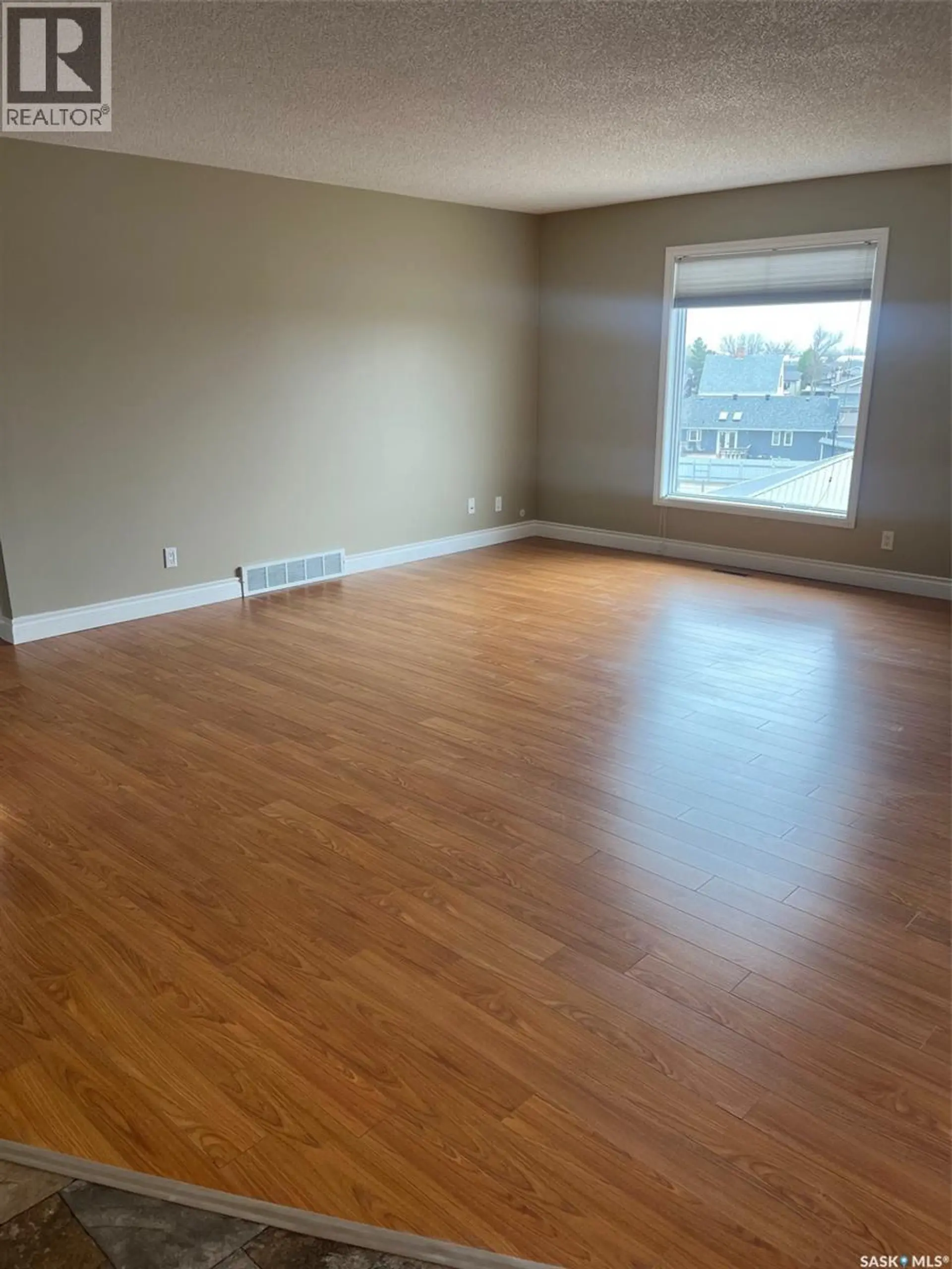 #304 408 Heritage DRIVE - Image 7
