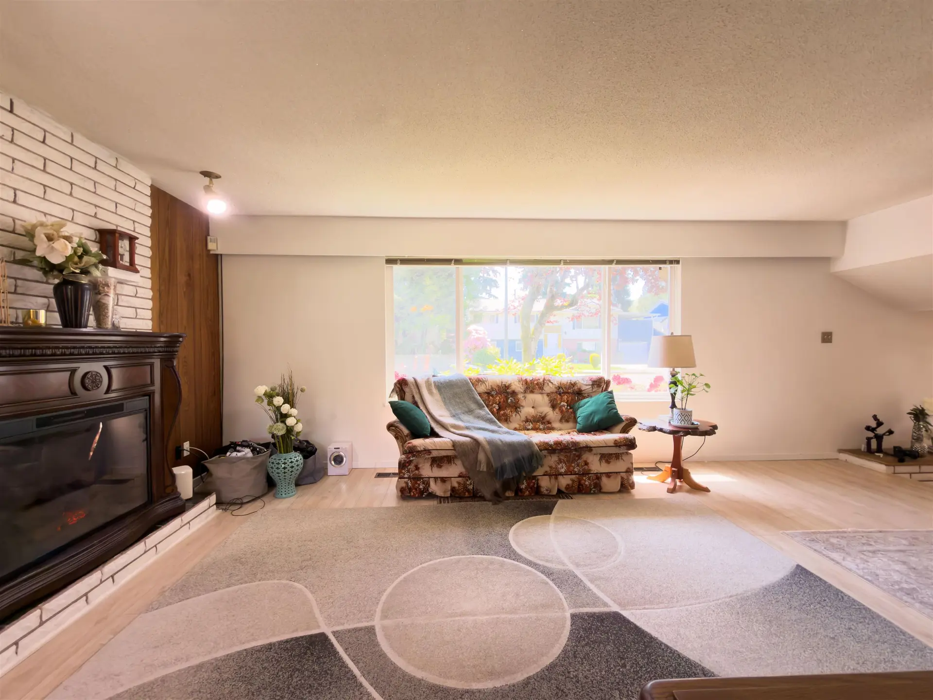 9351 Glenbrook Drive - Image 2
