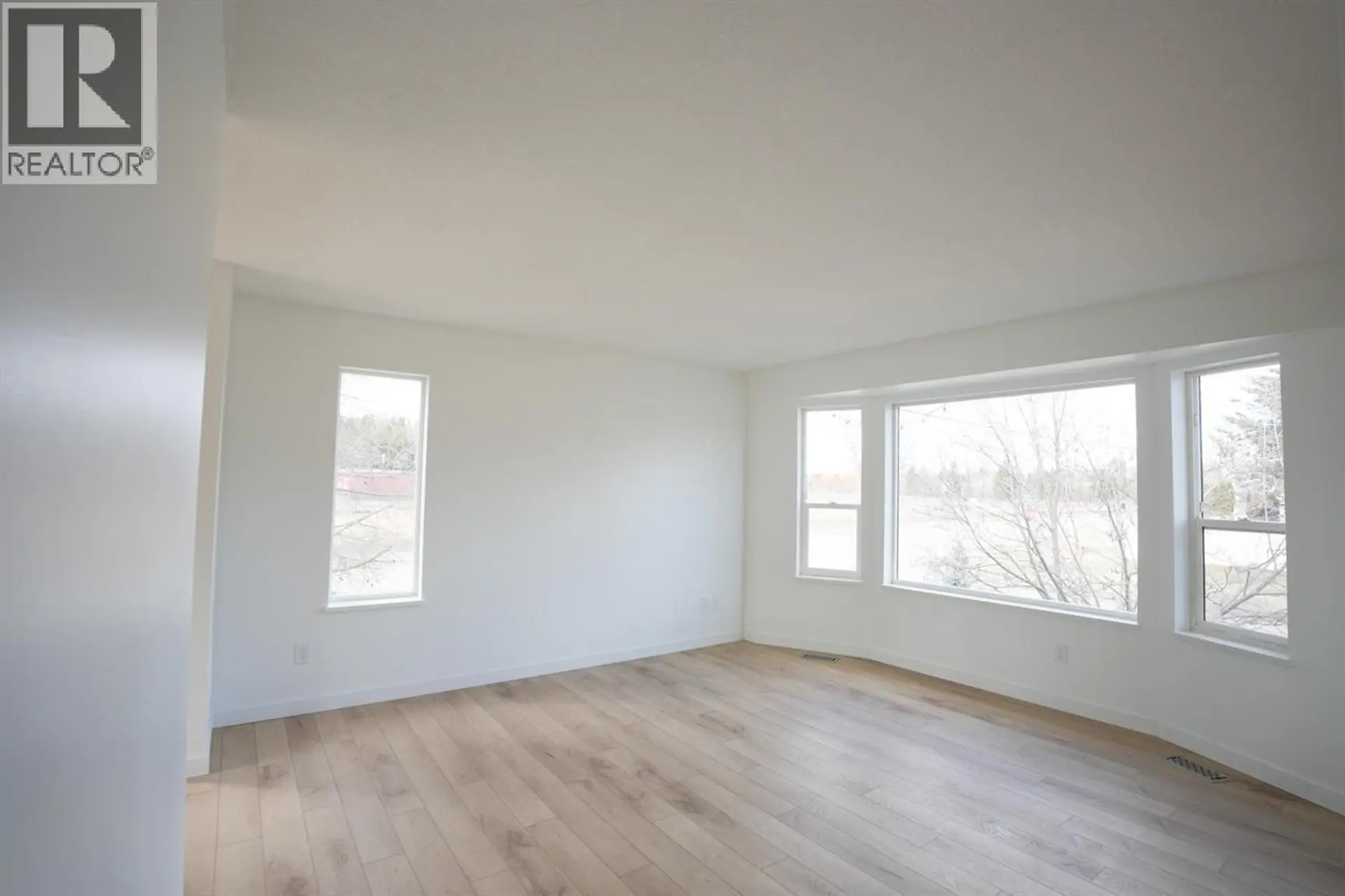 1497 MCCULLAGH AVENUE - Image 2