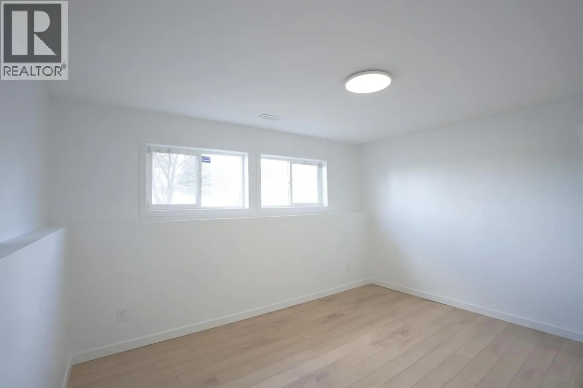 1497 MCCULLAGH AVENUE - Image 13