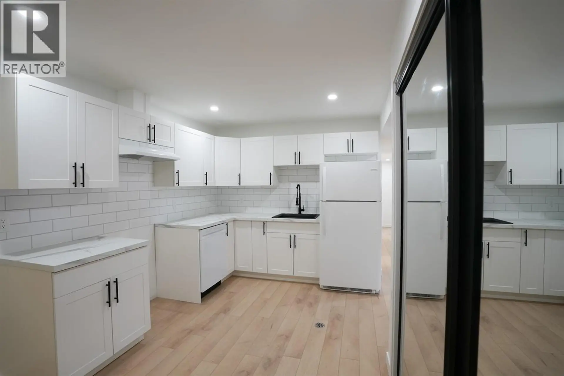 1497 MCCULLAGH AVENUE - Image 10