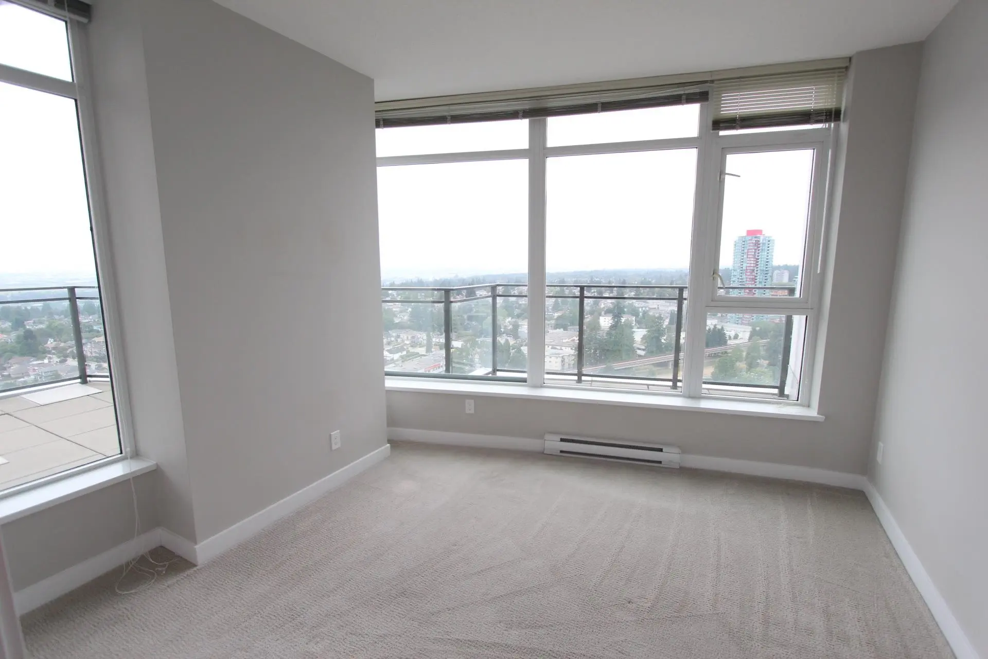 #2701 4900 Lennox Lane - Image 12