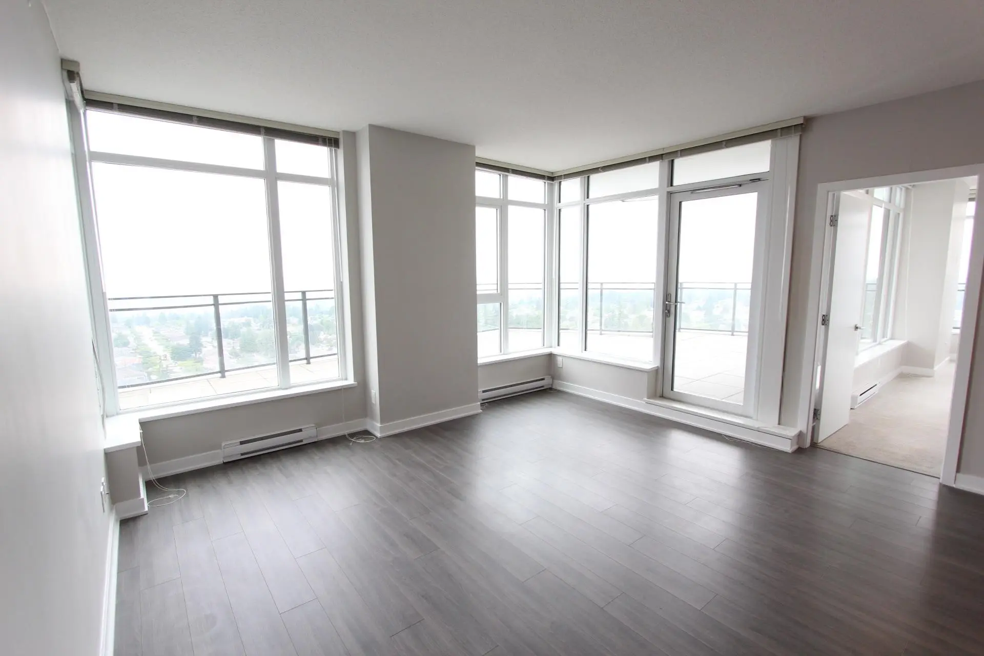 #2701 4900 Lennox Lane - Image 3