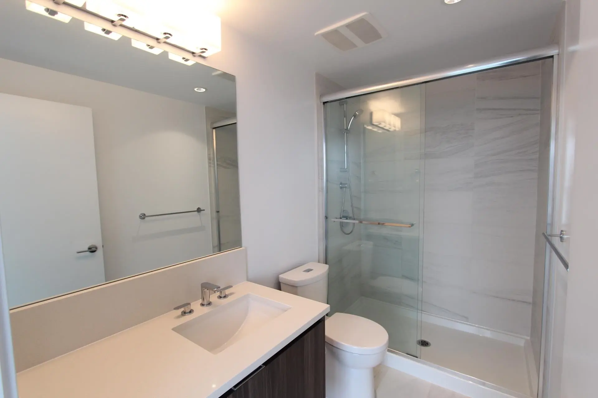 #2701 4900 Lennox Lane - Image 9
