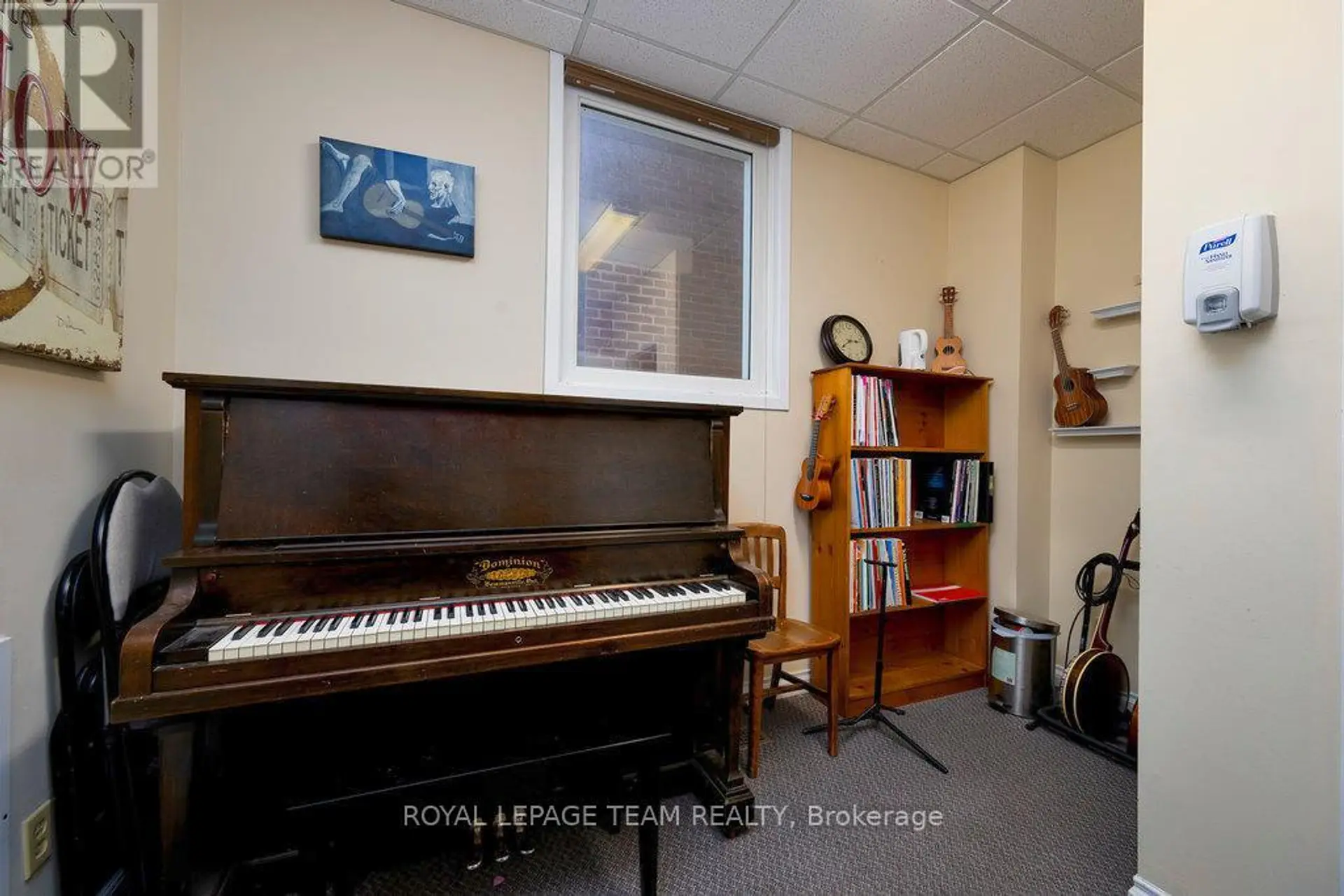 422 DONALD B MUNRO DRIVE - Image 5