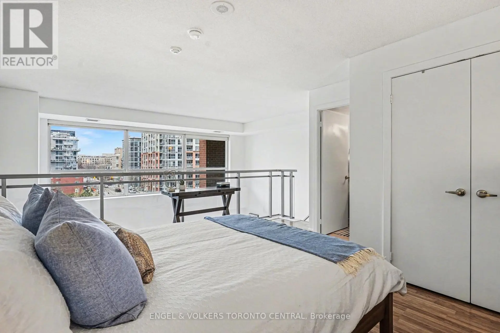 #207 80 WESTERN BATTERY ROAD - Image 9