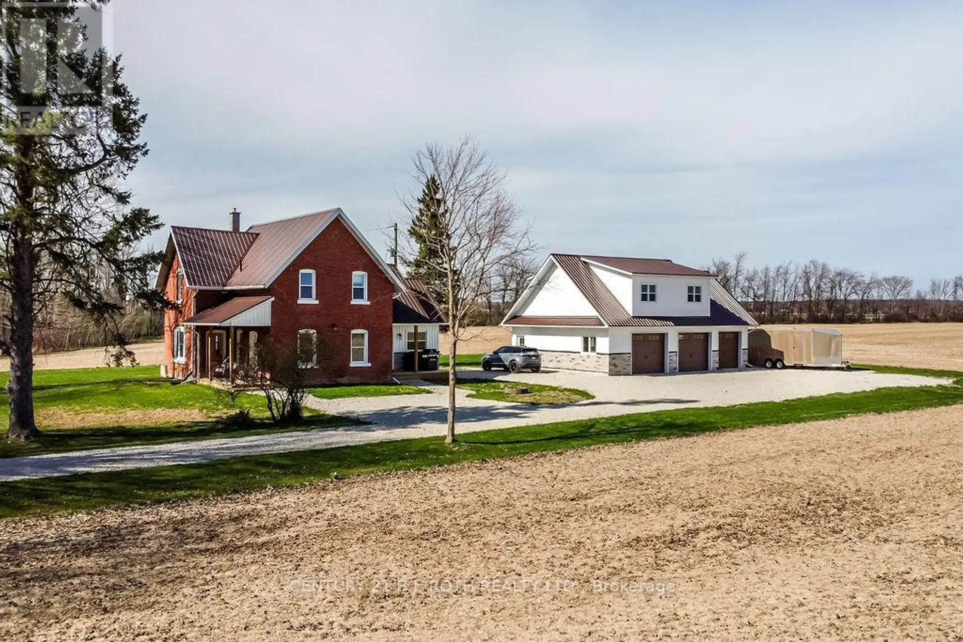 1153 GLENGARRY LANDING ROAD S - Image 1