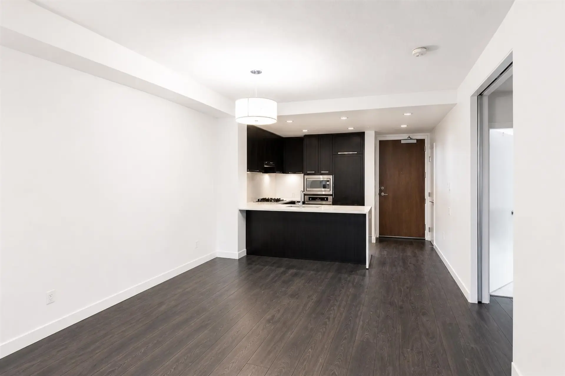 #111 6677 Cambie Street - Image 6
