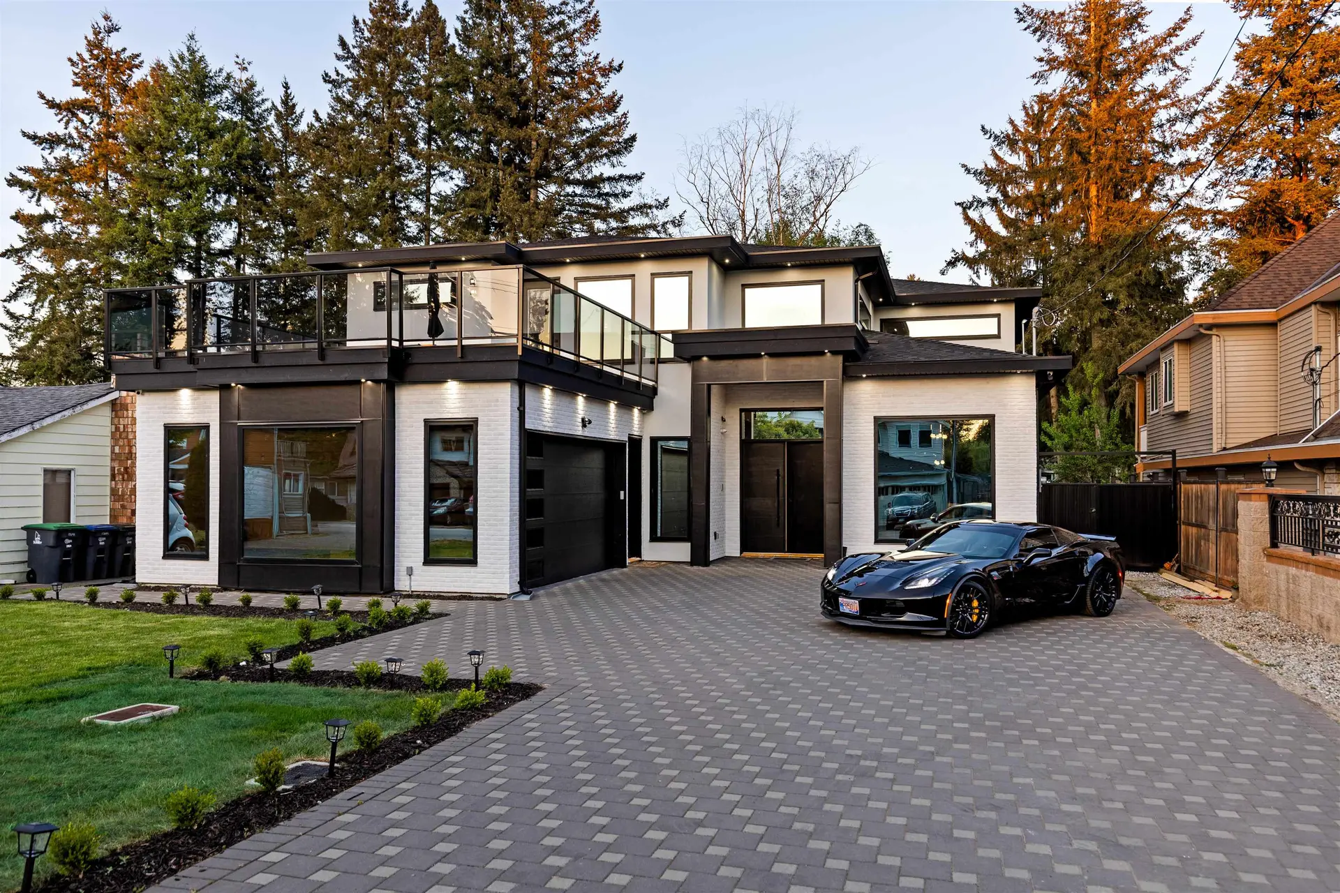 10686 141a Street - Image 4