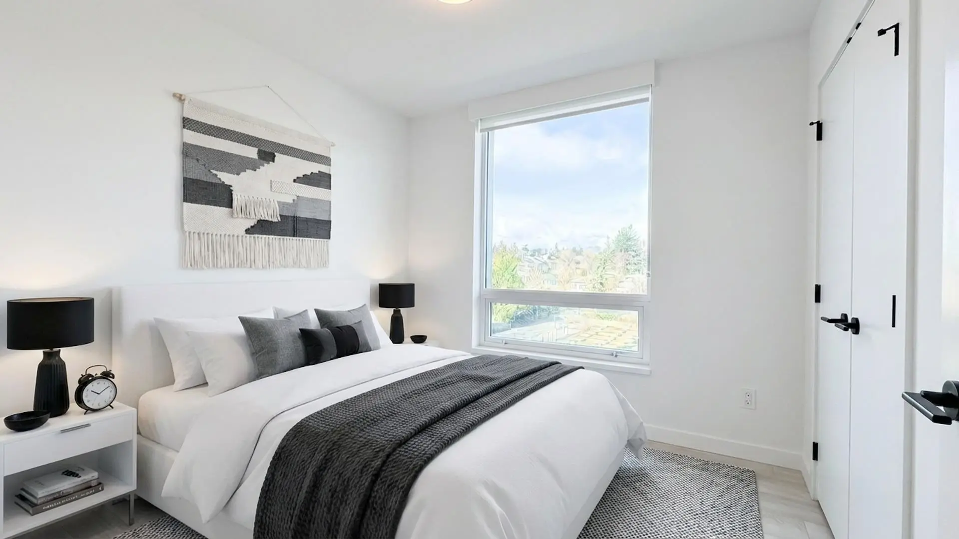 #505 8189 Cambie Street - Image 3