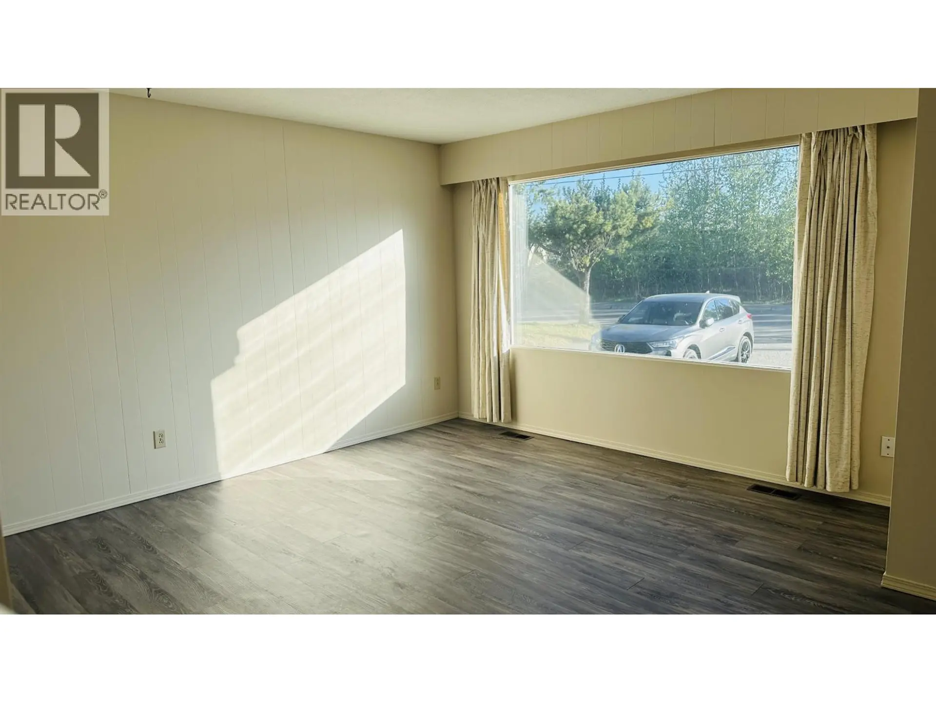 4118-4122 1ST AVENUE - Image 4