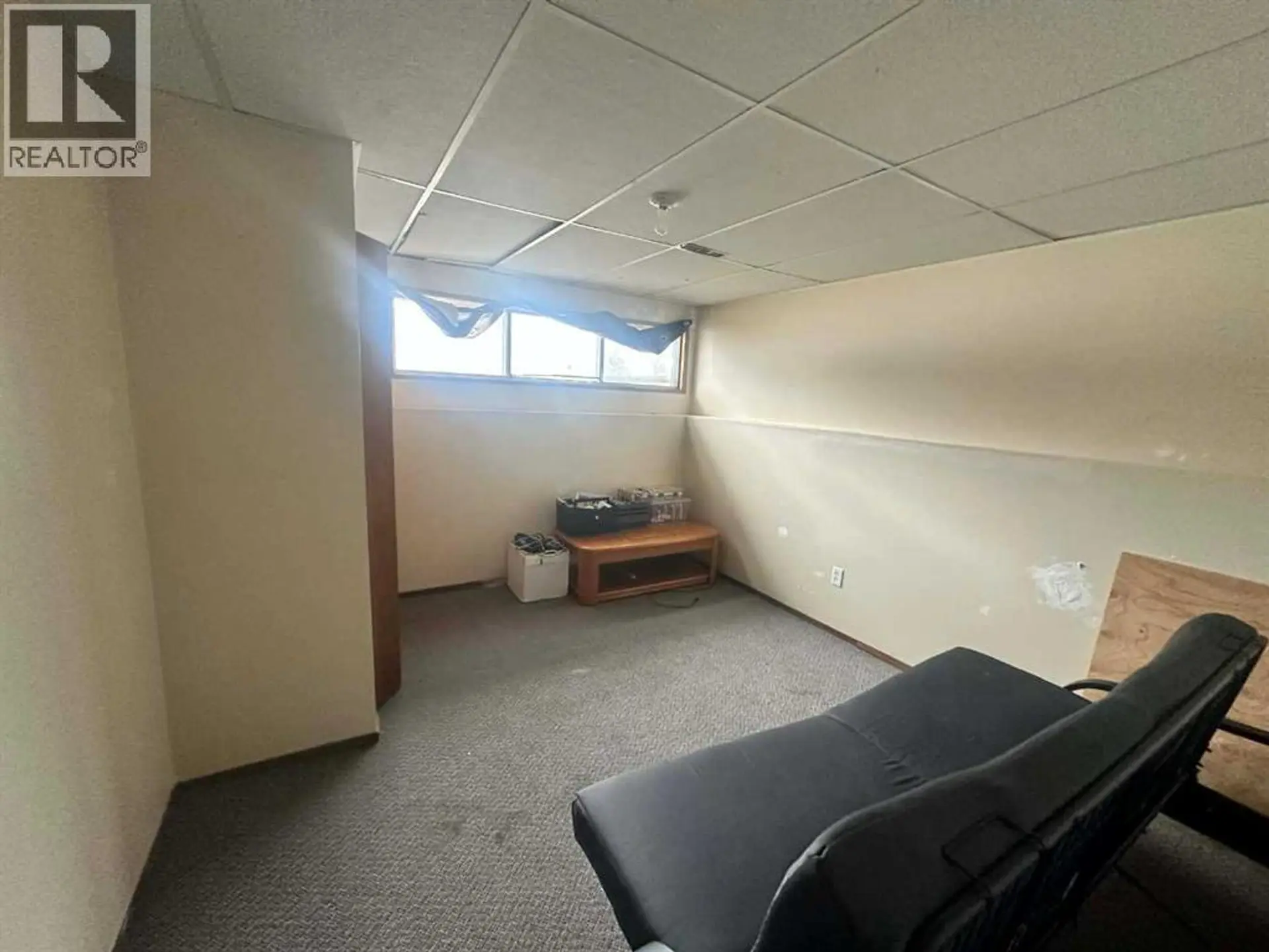 3905 52 Avenue - Image 13