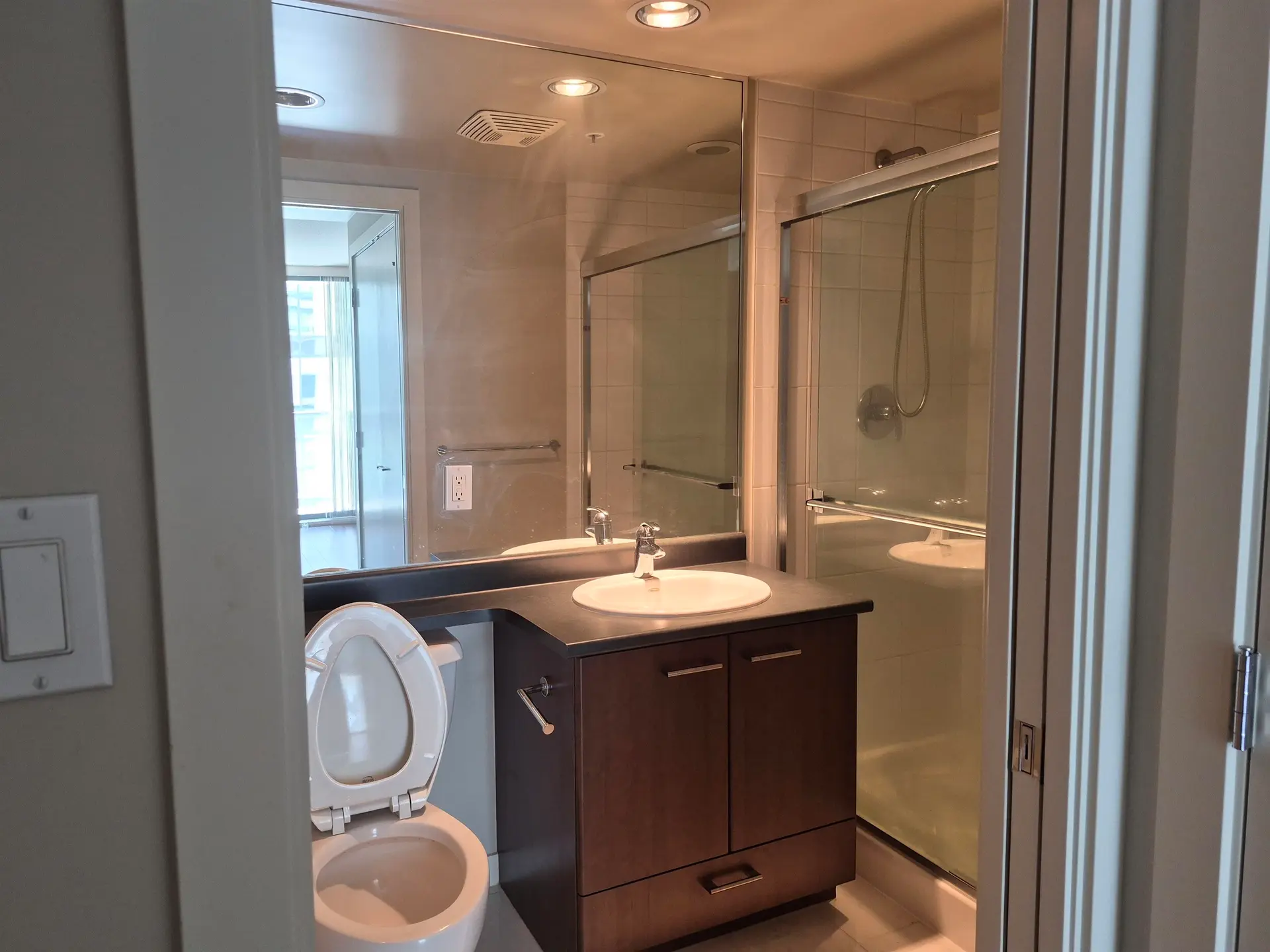 #1703 2979 Glen Drive - Image 7