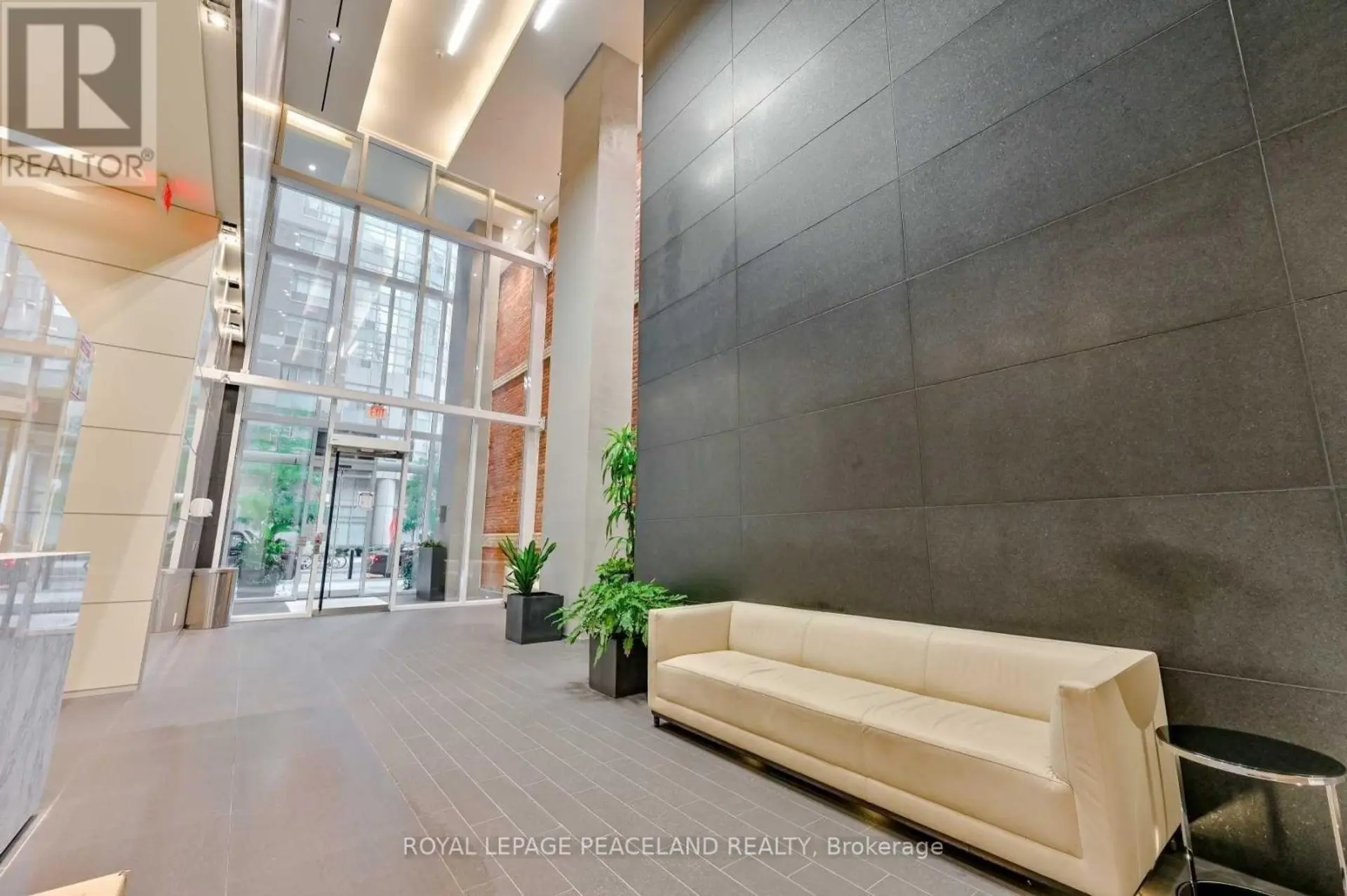 #808 15 GRENVILLE STREET - Image 12