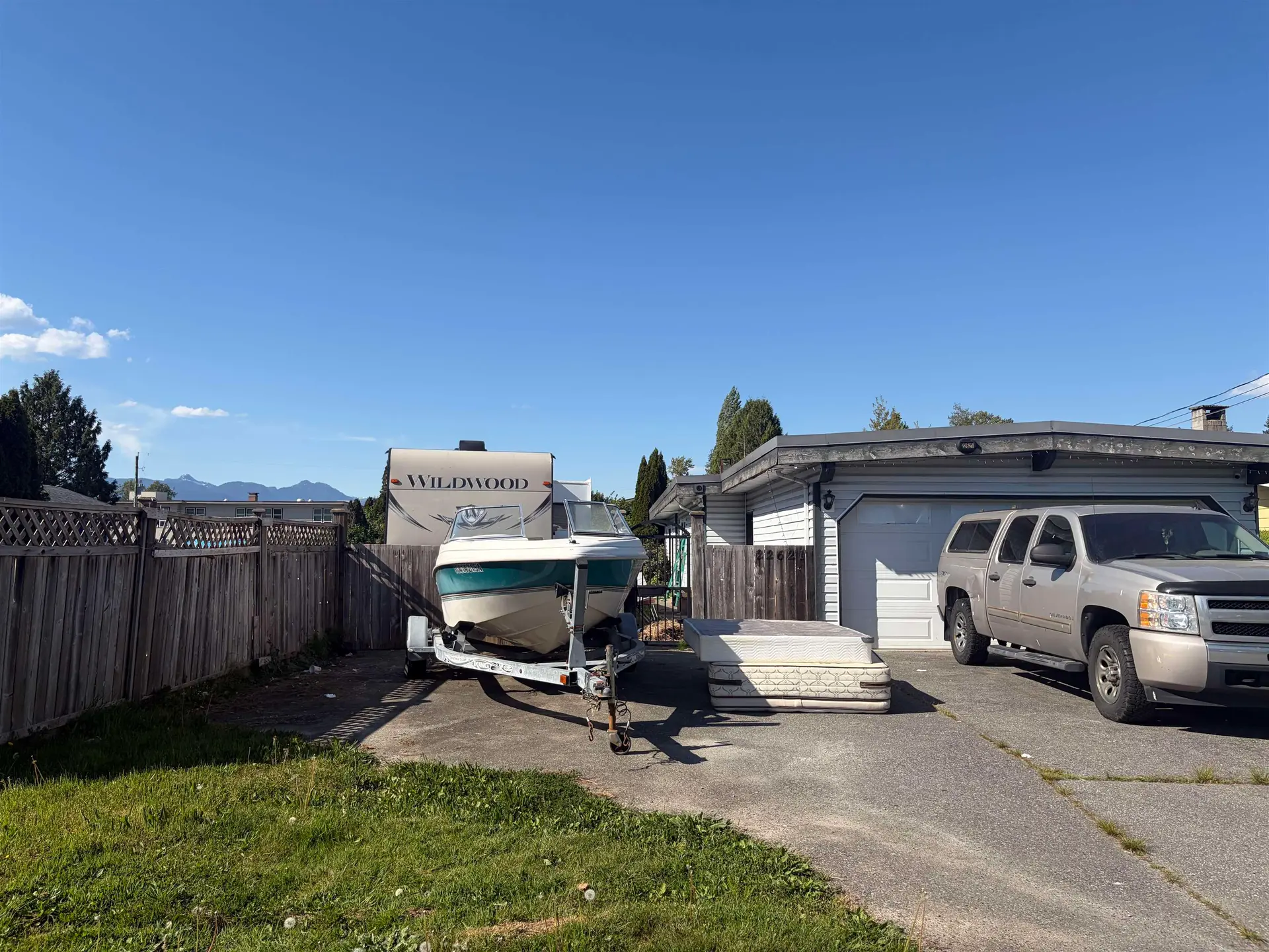 22621 Brown Avenue - Image 2