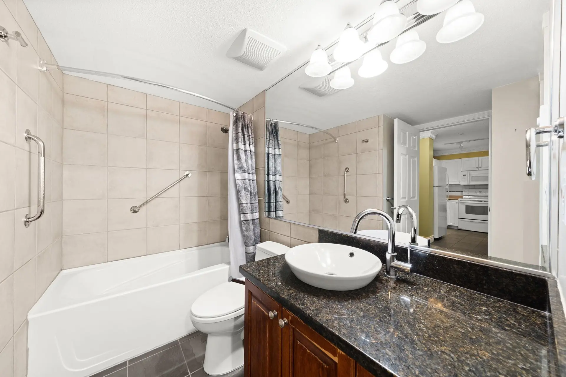 #104 2815 Yew Street - Image 15