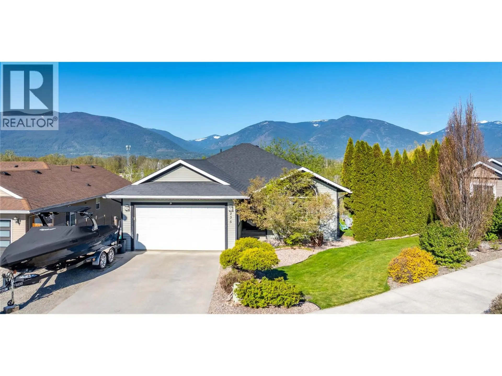 Property at 235 3rd Avenue S, Creston, BC