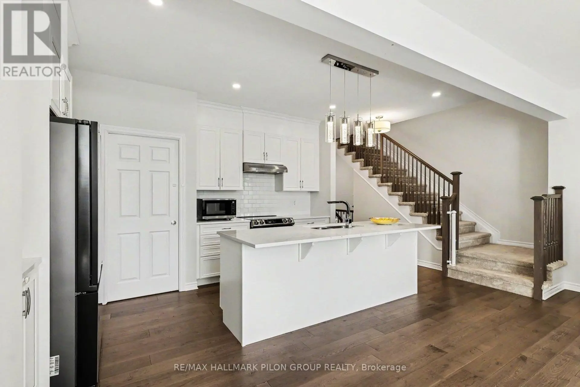 396 VENTOUX AVENUE - Image 4