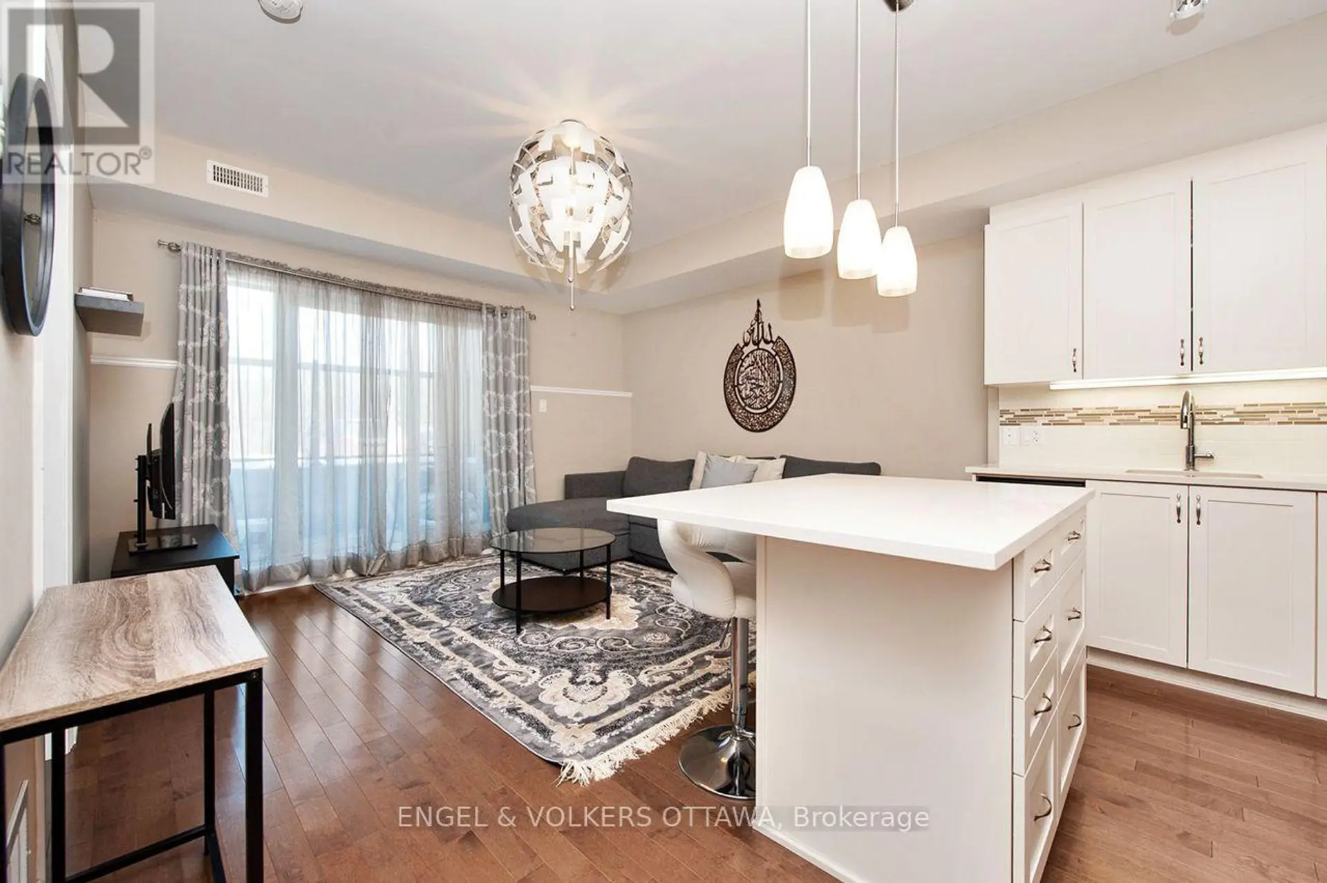 #103 655 BEAUPARC PRIVATE - Image 2