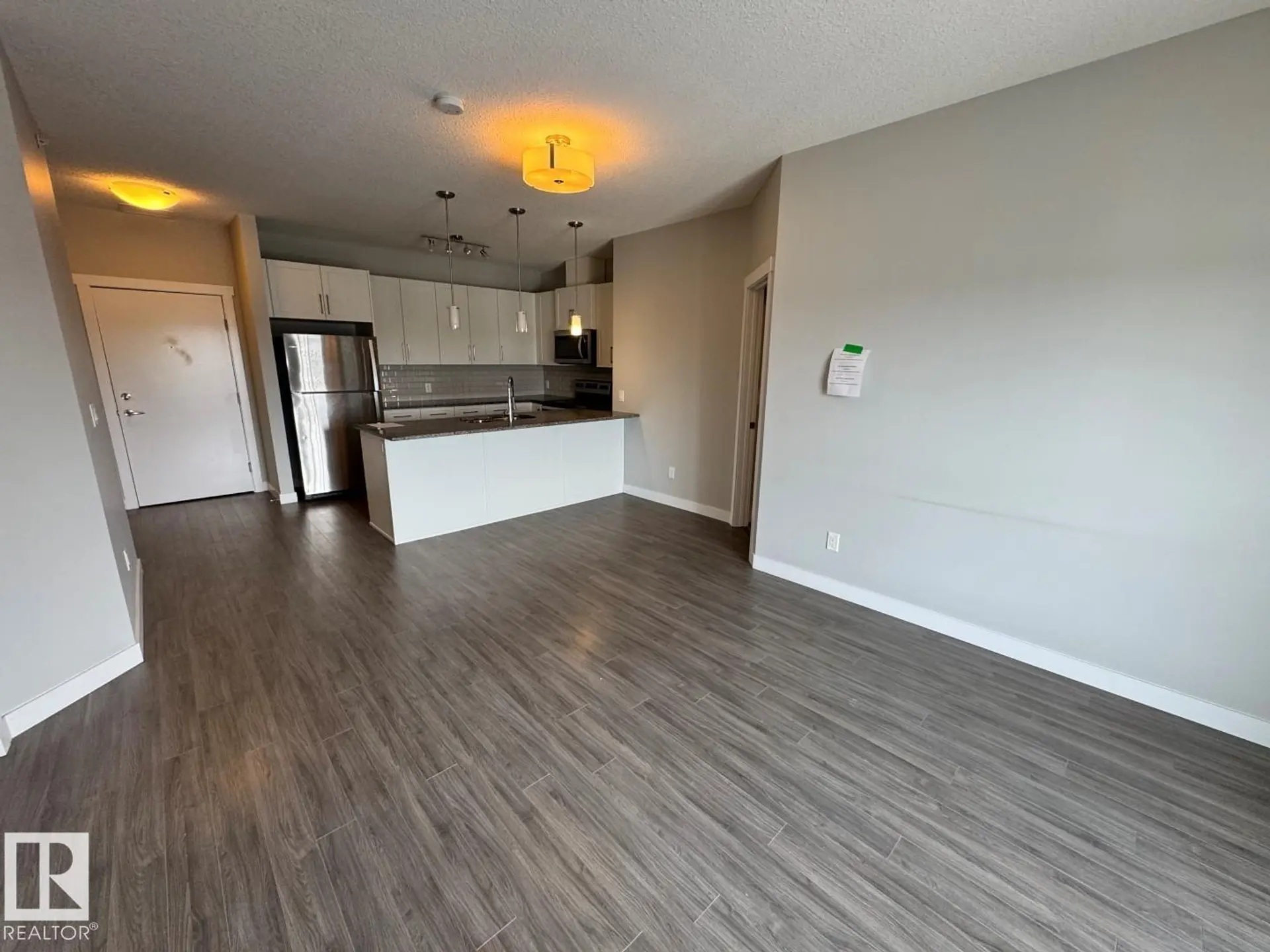 #405 3670 139 AV NW - Image 2