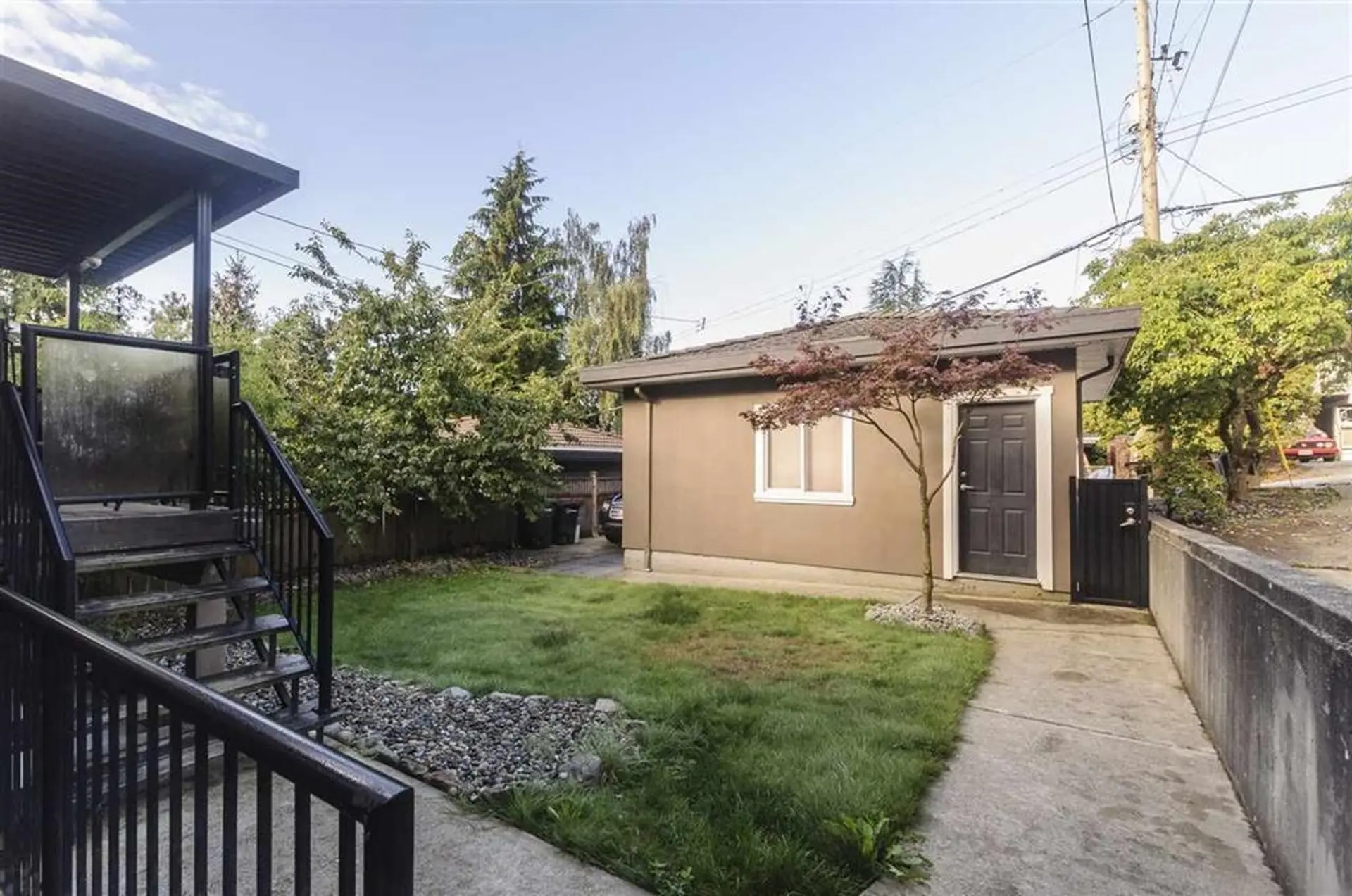 183 N Howard Avenue - Image 18