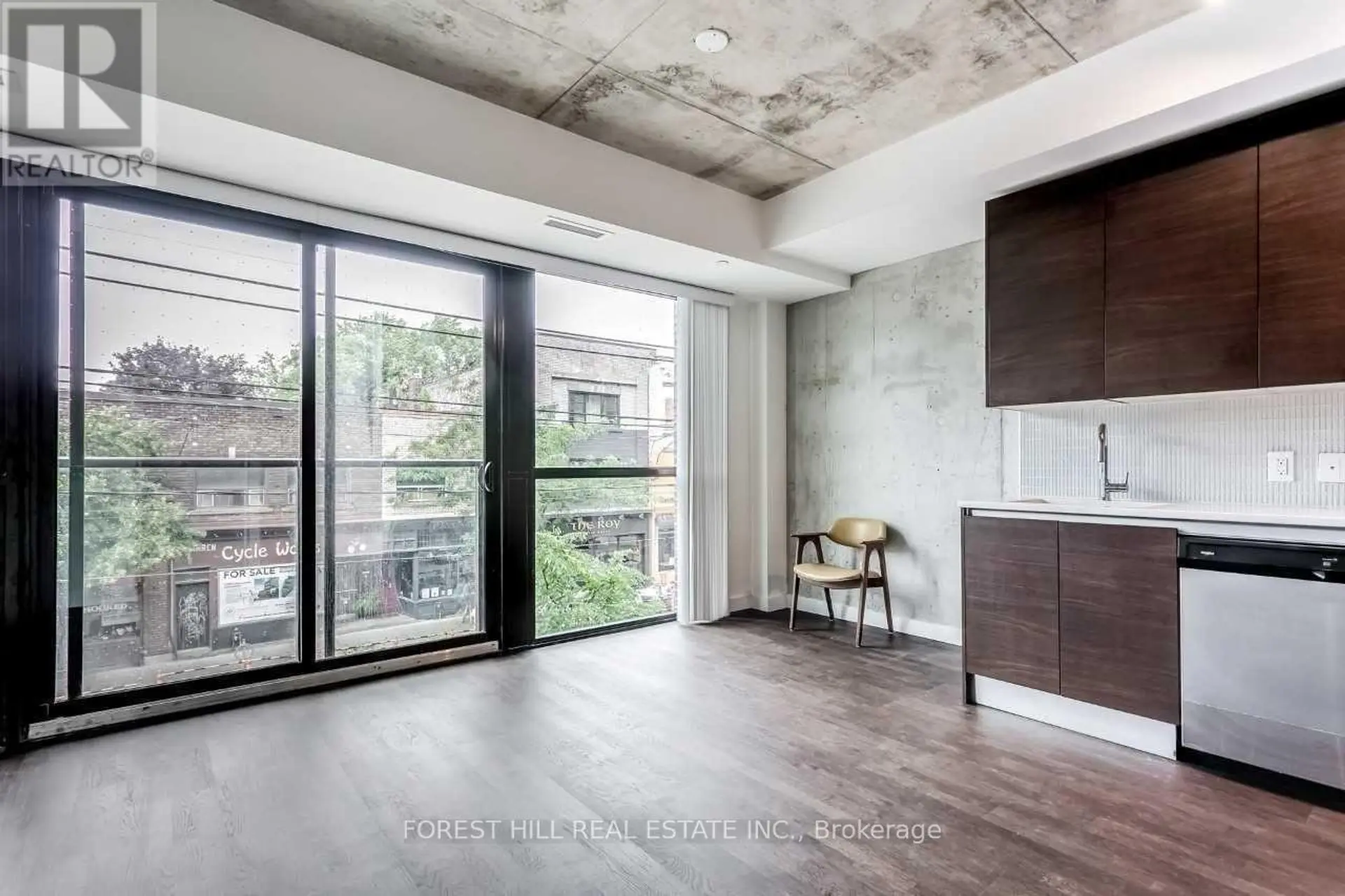 #212 246 LOGAN AVENUE - Image 5